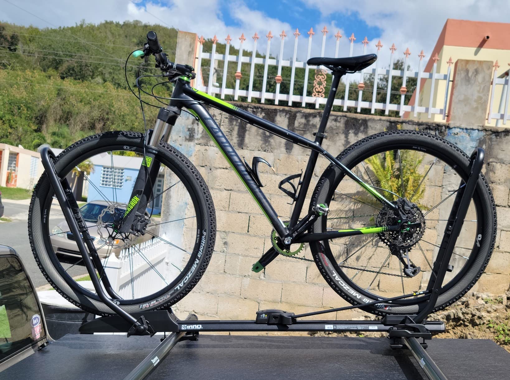 INNO INA389 Universal Mount Tire Hold II Roof Rack (1-Bike) customer photo 2