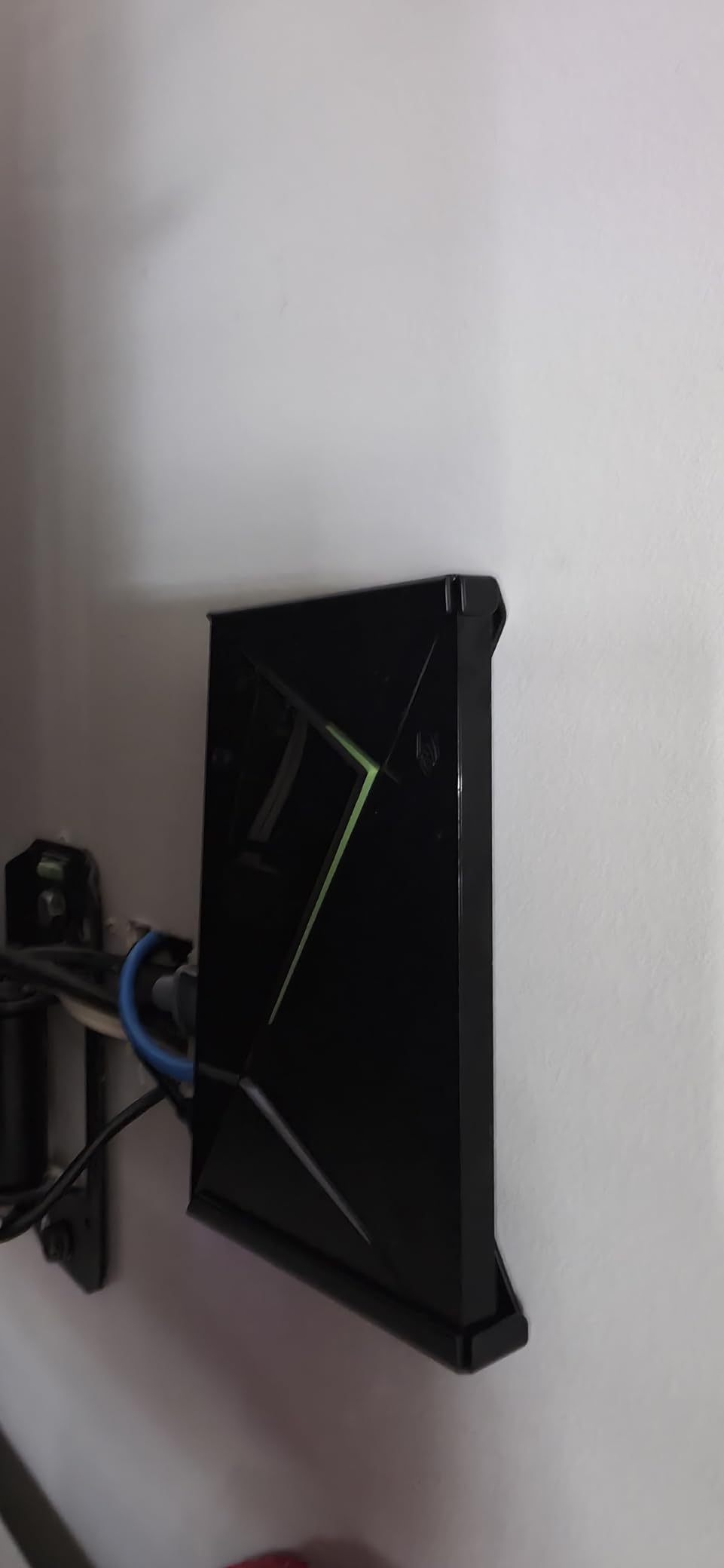 HIDEit Mounts Shield2 Wall Mount for NVIDIA Shield TV Pro - American Company, Black Steel Wall Mount Compatible with NVIDIA Shield TV Pro (2017) customer photo 1
