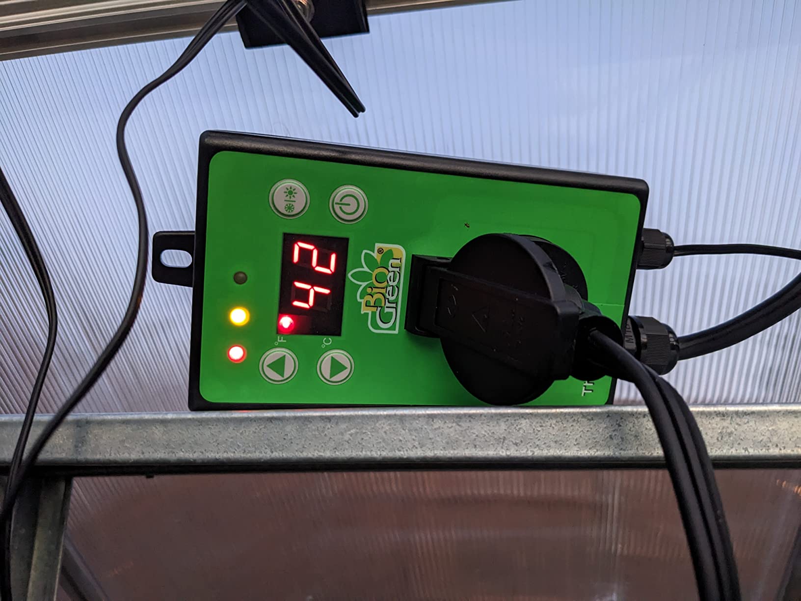 BioGreen Electric Greenhouse Heater & Fan with Digital Thermostat PALMA | 1500 Watts, 5100 BTU/hr | 5800 ft³/h Air Circulation -58 to 210.2°F | Stainless Steel | Spraywater Proof customer photo 1