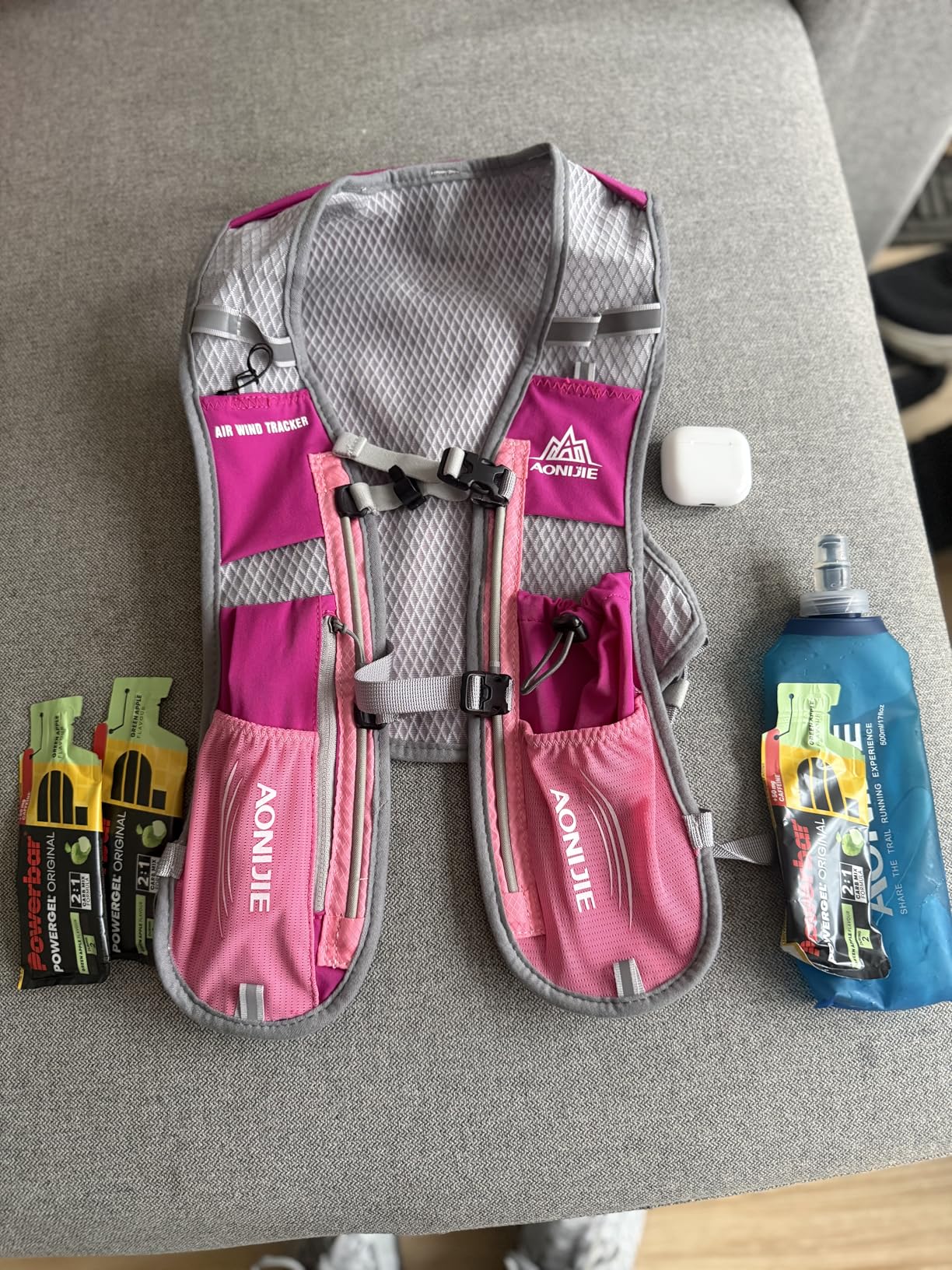 TRIWONDER Running Vest Hydration Pack Backpack for Men & Women, Lightweight Trail Marathon Run Race Vest for Cycling Jogging customer photo 2
