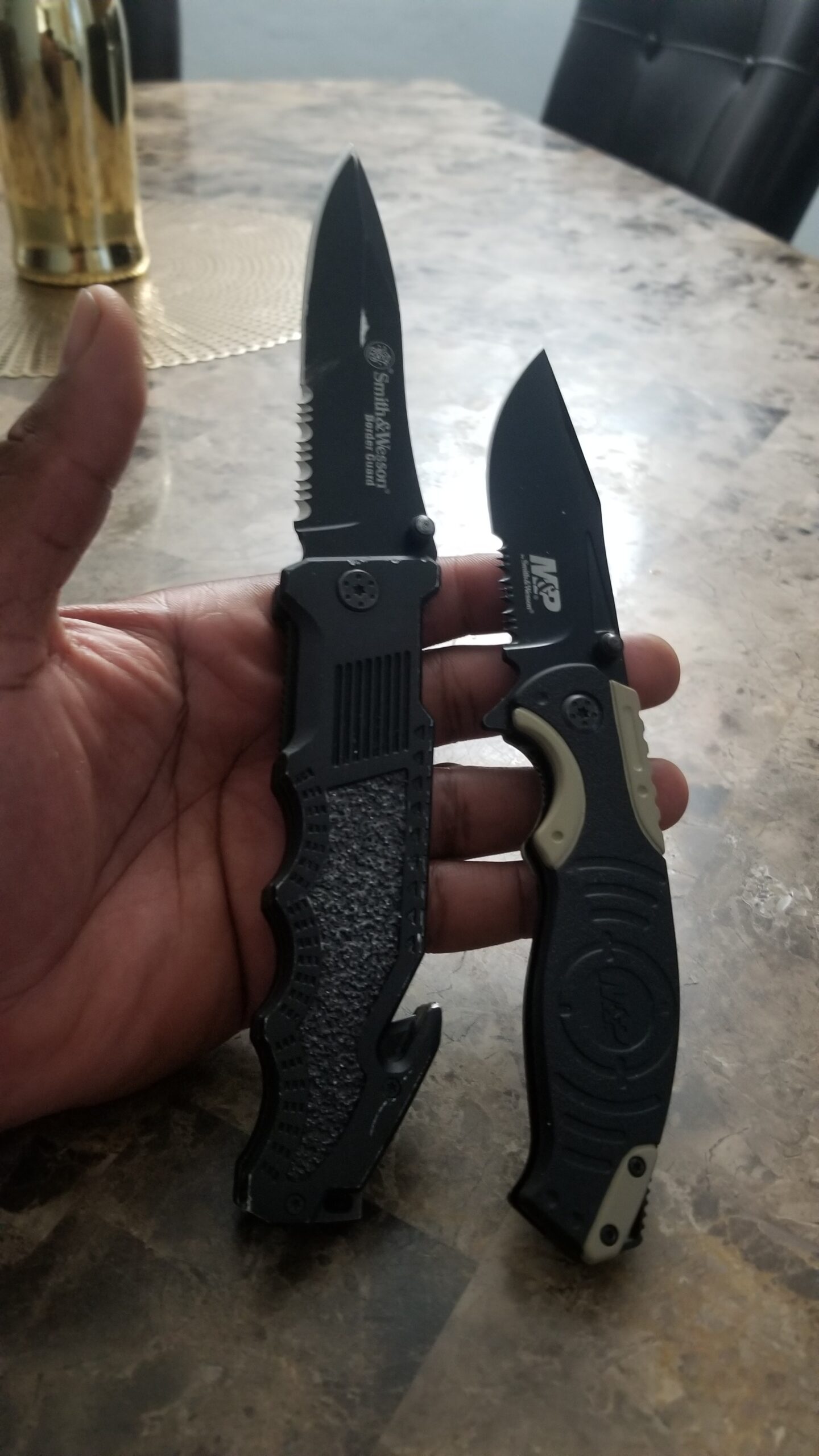 Smith & Wesson M&P SWMP13BS 8.2in High Carbon S.S. Folding Knife with 3.5in Serrated Clip Point Blade and Aluminum Handle for Tactical, Survival and EDC customer photo 2