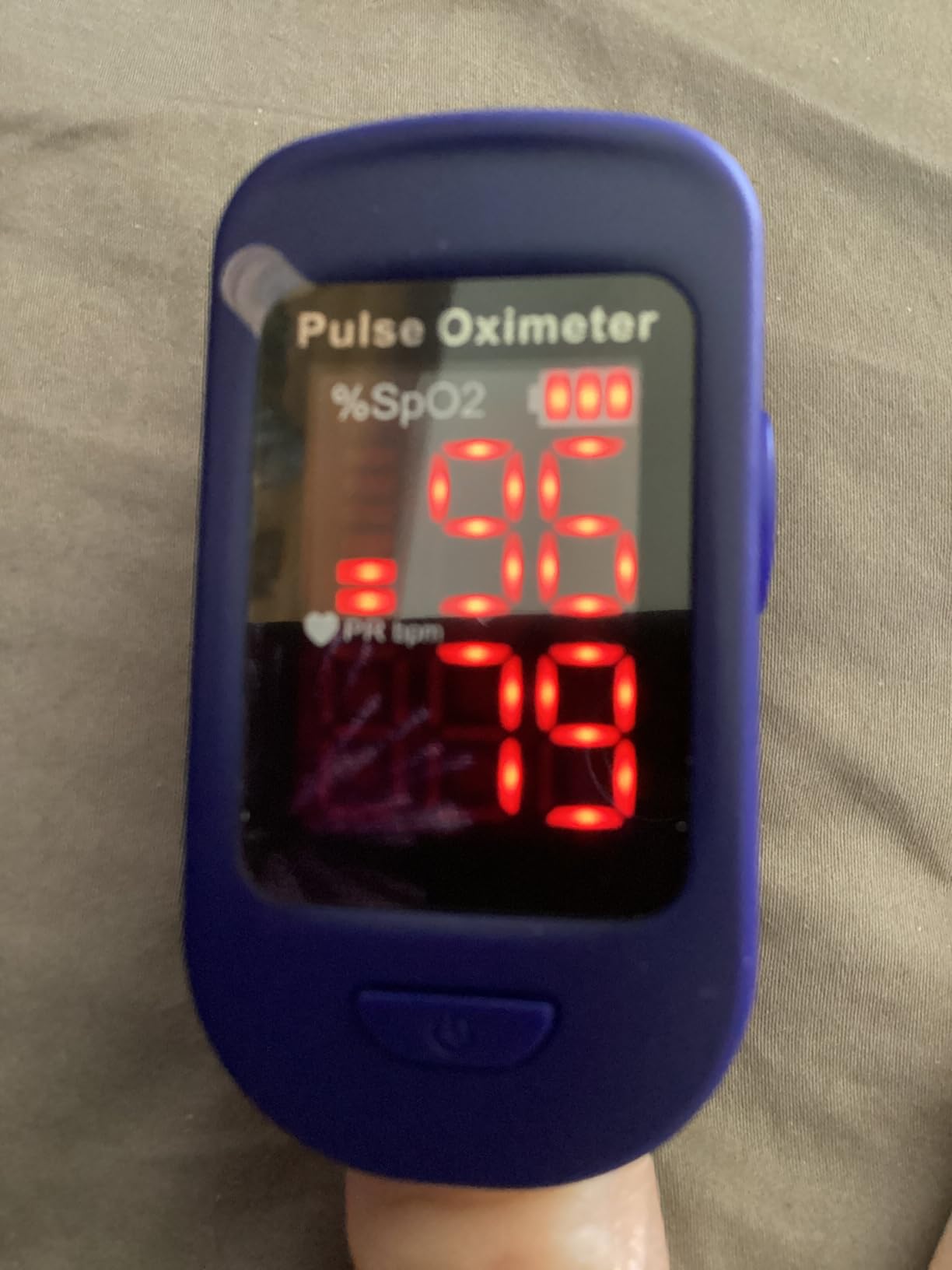 Zacurate 500BL Fingertip Pulse Oximeter Blood Oxygen Saturation Monitor with Batteries Included customer photo 1
