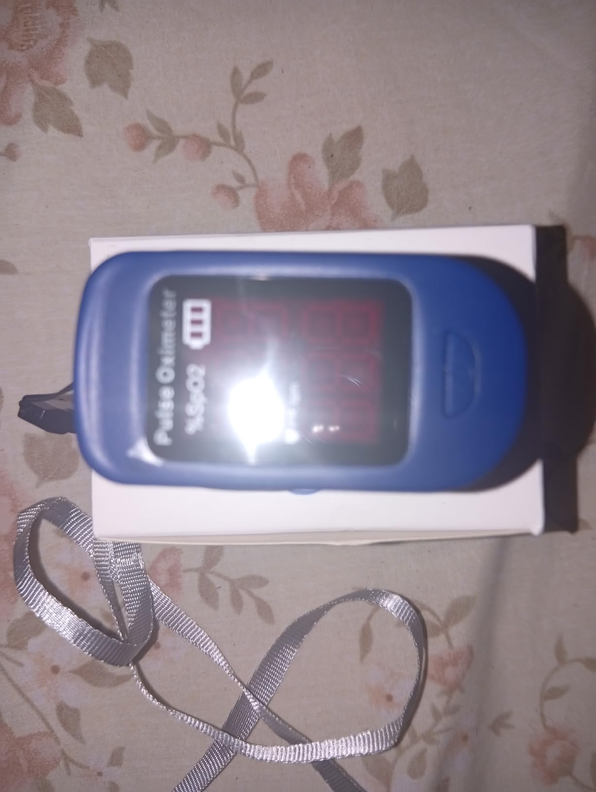 Zacurate 500BL Fingertip Pulse Oximeter Blood Oxygen Saturation Monitor with Batteries Included customer photo 2