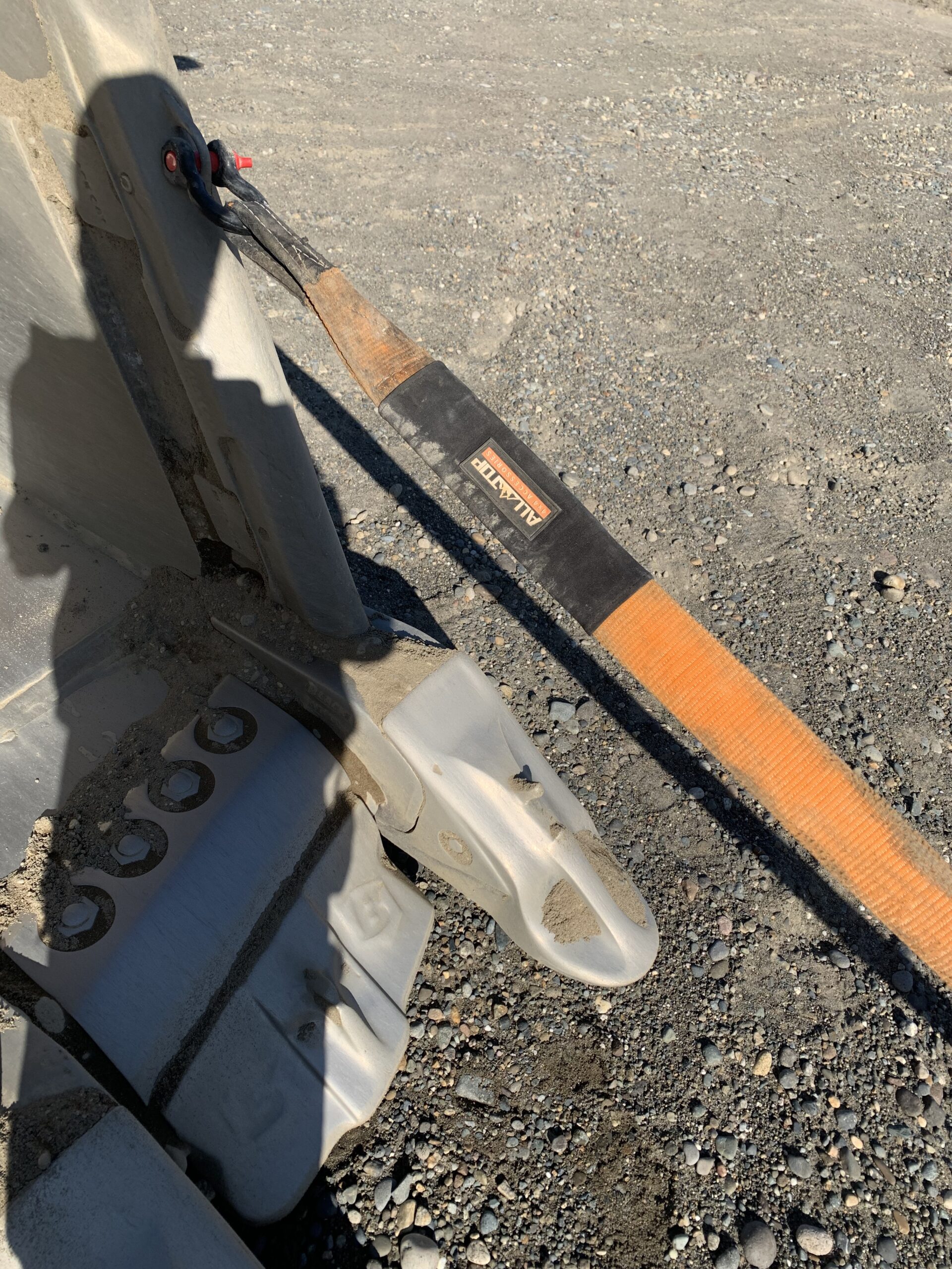 ALL-TOP Heavy Duty Tow Strap Recovery Kit: 3 inch x 20ft (35,000lbs) 100% Nylon Snatch Strap + Shackles + Storage Bag customer photo 2
