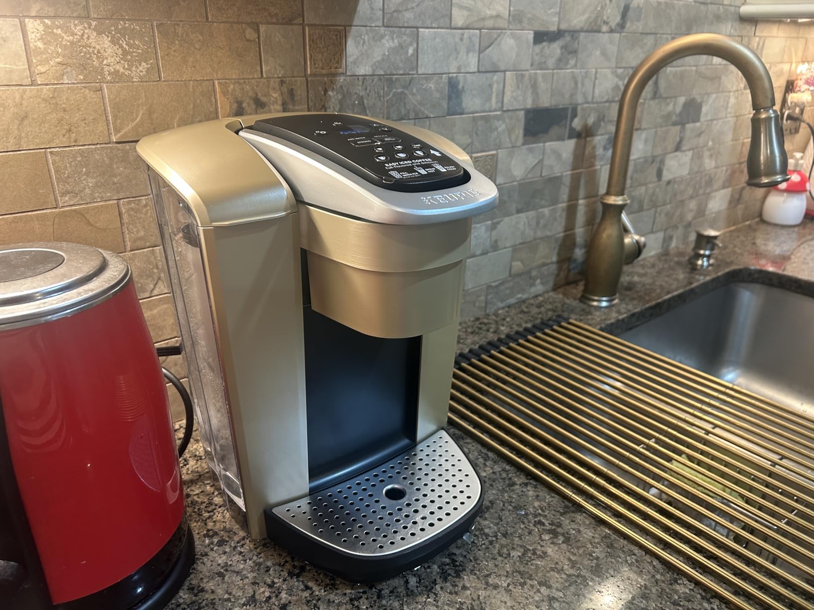 Keurig K-Elite Single Serve K-Cup Pod Coffee Maker, with Strength and Temperature Control, Iced Coffee Capability, 8 to 12oz Brew Size, Programmable, Brushed Slate customer photo 2