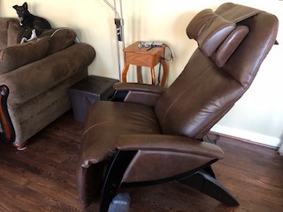Cozzia Svago ZGR Plus SV-395 Dual Power Infinite Position Zero Anti Gravity Recliner with Heat and Massage - Snowfall White Faux Leather customer photo 1