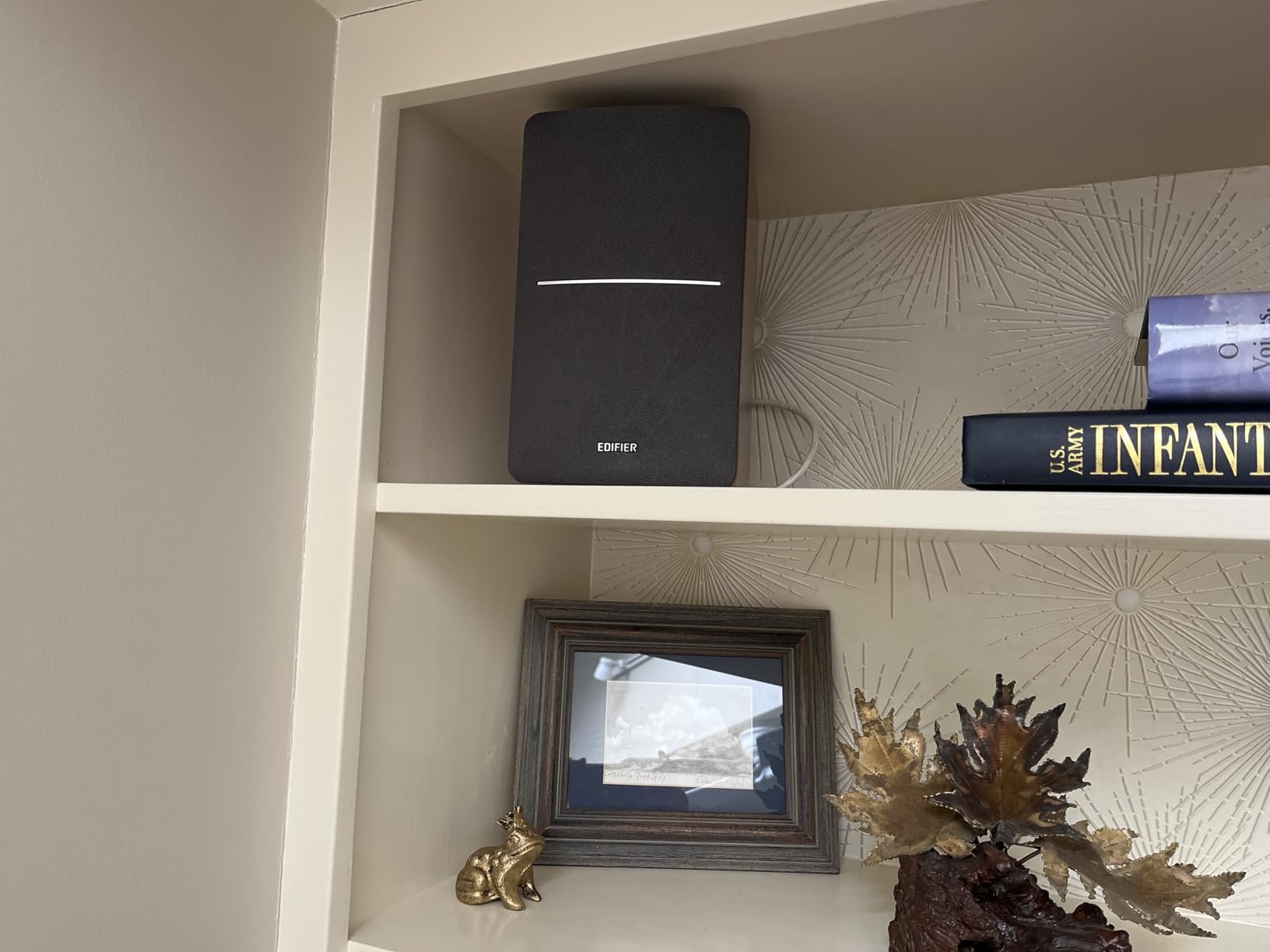Edifier P12 Passive Bookshelf Speaker - 2-Way Speakers with Built-in Wall-Mount Bracket - Wood Color, Pair customer photo 2