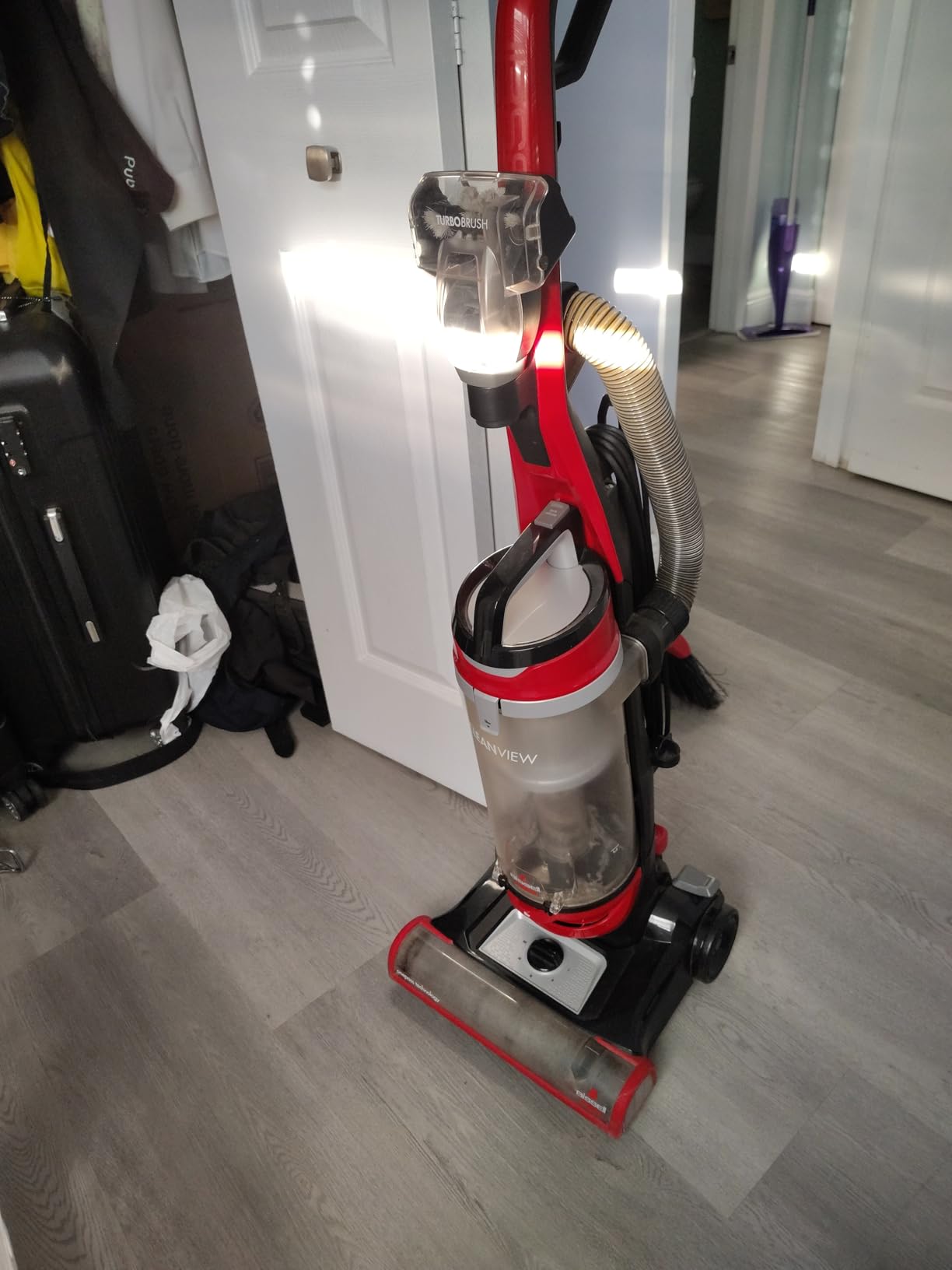 Bissell CleanView Swivel Pet Upright Vacuum, Swivel Steering, Triple Action Brush Roll for Pet Hair, Large Capacity Dirt Tank & Scatter-Free Tech, 2252 customer photo 2