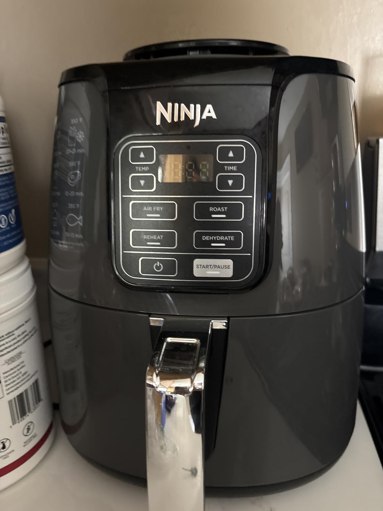 Ninja Air Fryer AF101 | 4 QT Capacity | 4-in-1 Roast, Crisp, Reheat & Dehydrate customer photo 2