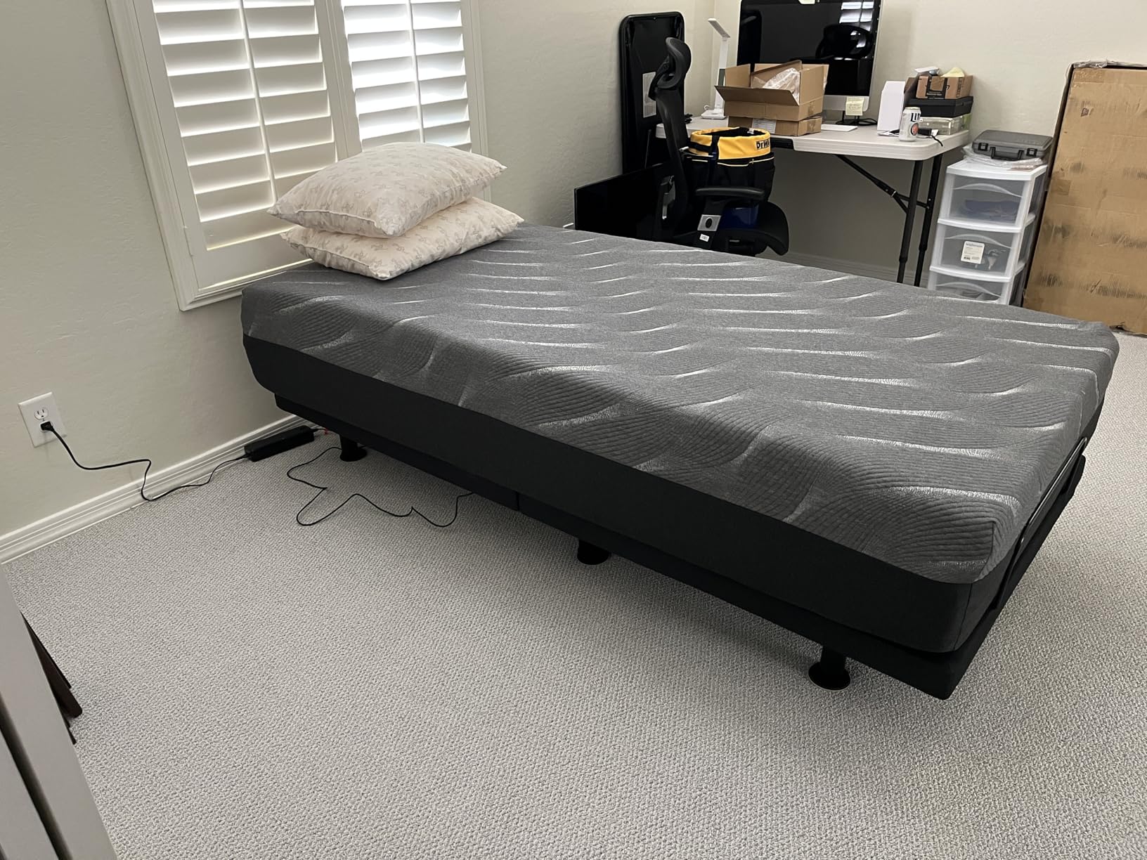 Classic Adjustable Bed Base, Head and Foot Lift, Massage, Under-Bed Lights, USB, Gel Memory, Zero Gravity Smart Frame - Queen + 14 inch Hybrid Spring Matt (Medium Soft) customer photo 2