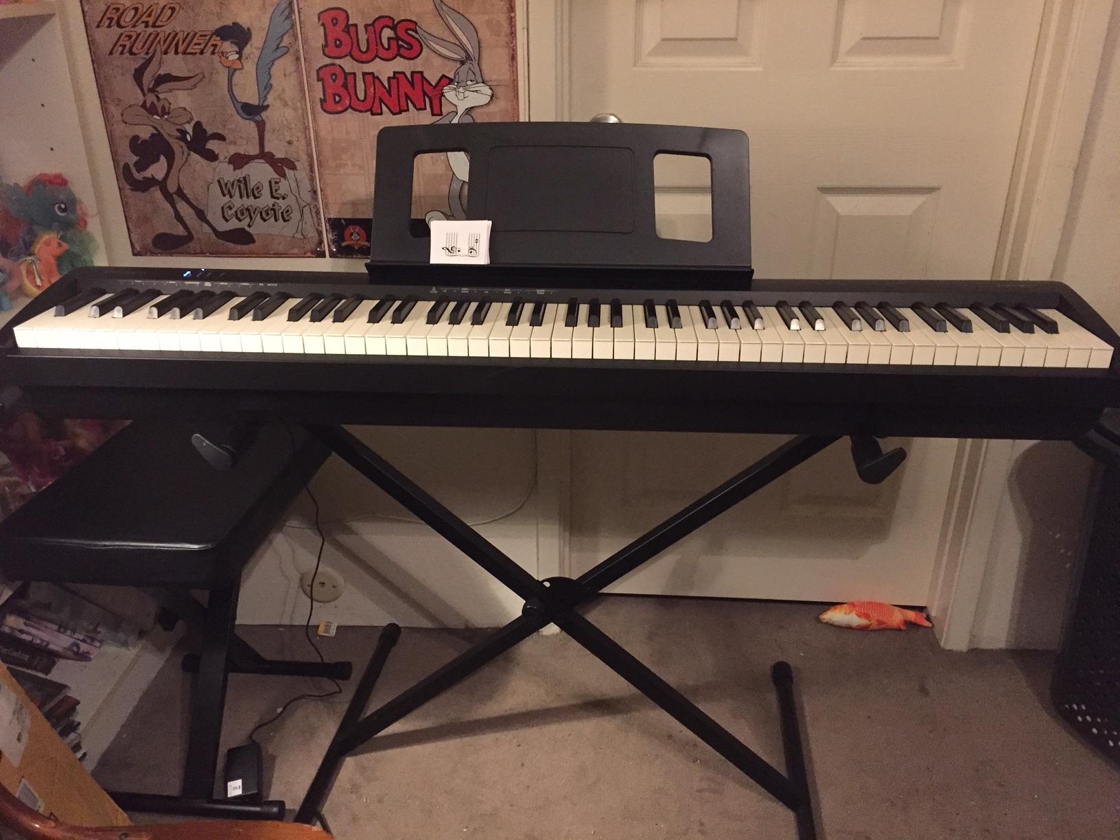 Roland FP-10 Compact 88-Note Digital Piano with SuperNATURAL Piano Tones, Authentic Acoustic Feel Keyboard, Bluetooth and MIDI Connectivity customer photo 2
