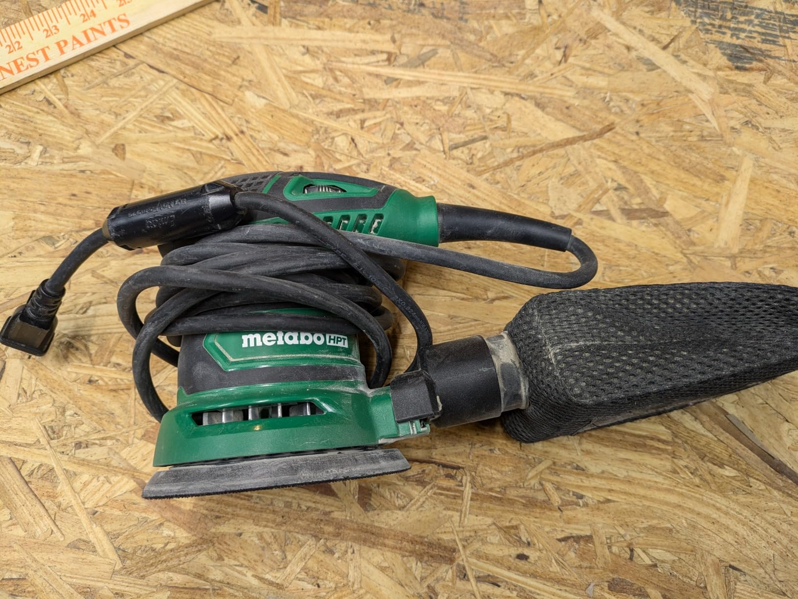 Metabo HPT 5-Inch Random Orbit Finishing Sander, Variable Speed, Palm-Style Comfort Grip, 230W 2.8 Amp Motor, 9,000-13,000 RPM, Dust Collection Hose Connector, Compact and Lightweight Design, SV13YST customer photo 1
