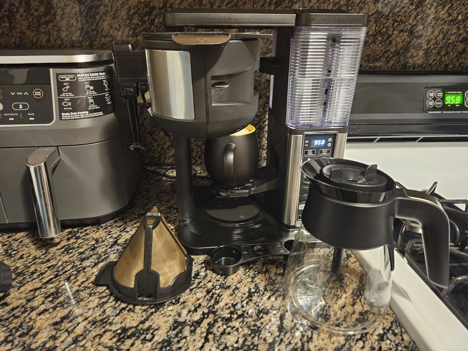 Ninja Specialty Coffee Maker, Hot & Iced Coffee, 6 Brew Styles, 8 Sizes, Small Cup to Travel Mug, 10-Cup Carafe, Fold-Away Frother, Permanent Filter, Removable Reservoir, Black, CM401 customer photo 2
