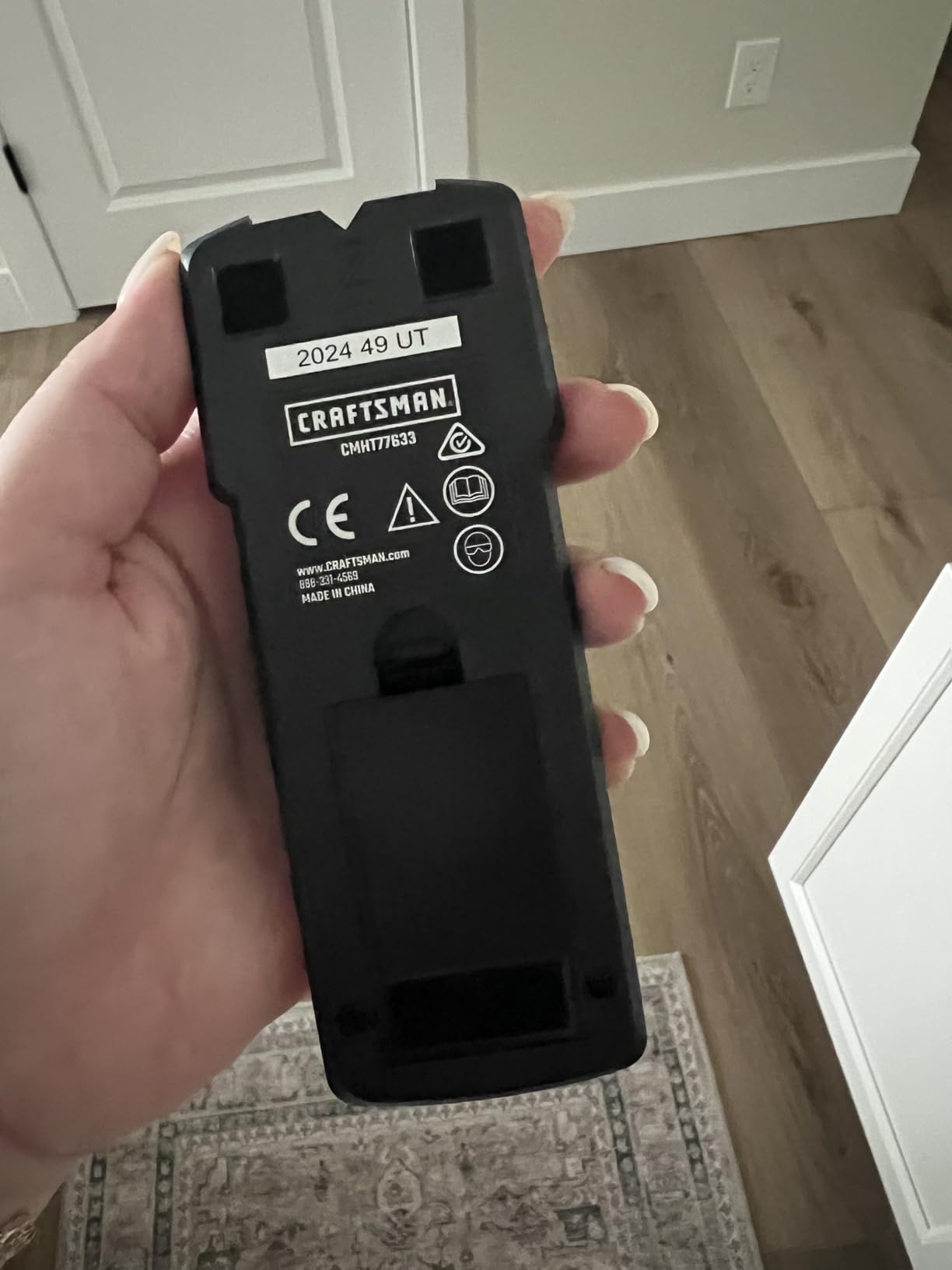 CRAFTSMAN Stud Finder, 3/4-Inch Depth (CMHT77633) customer photo 1