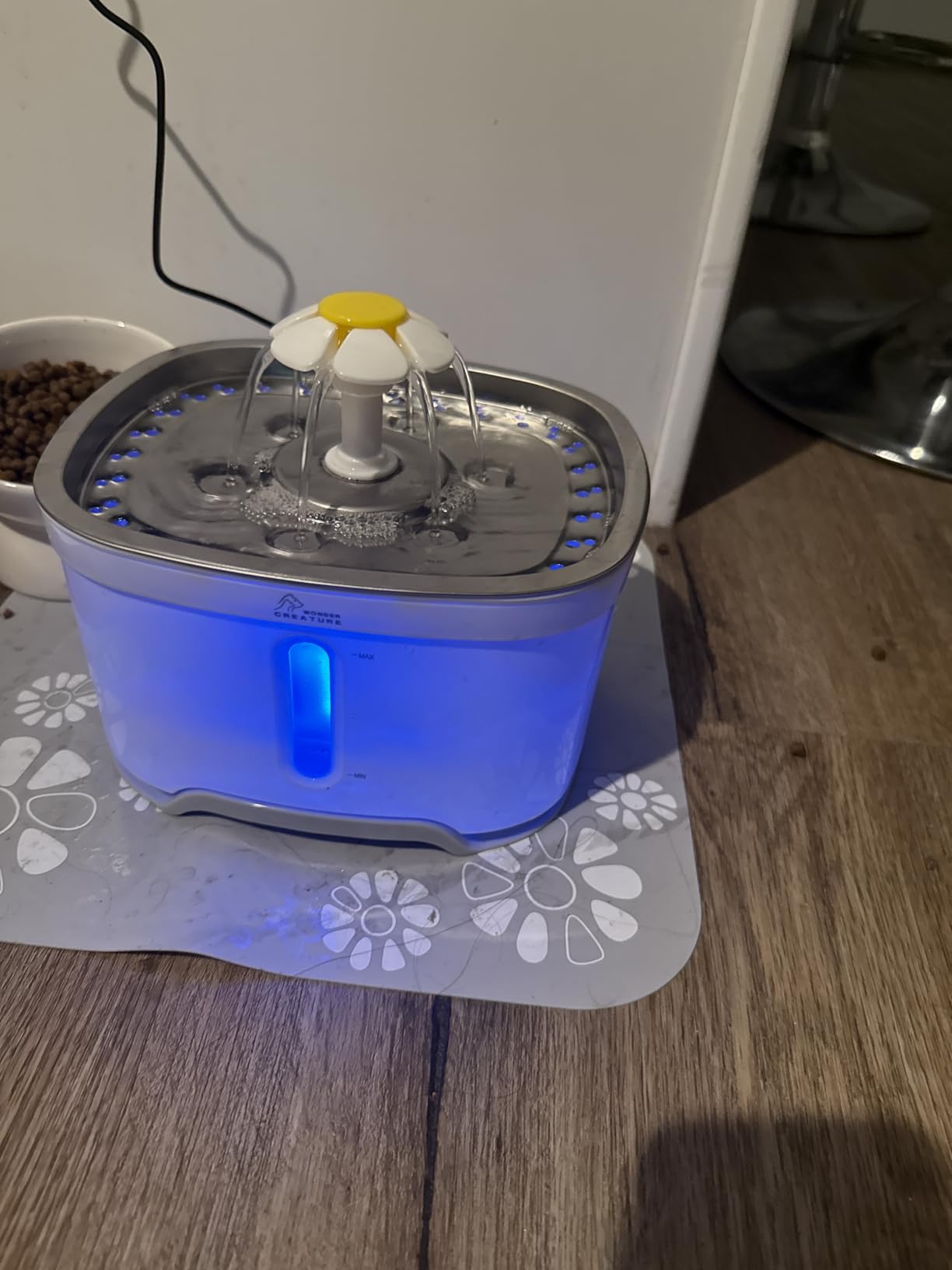 Wonder Creature Cat Water Fountain Stainless Steel, 81oz/2.4L Cat Fountain with Water Level Window and LED Light for Water Shortage Alert, Cat and Dog Fountain with 3 Filters and 1 Mat customer photo 1