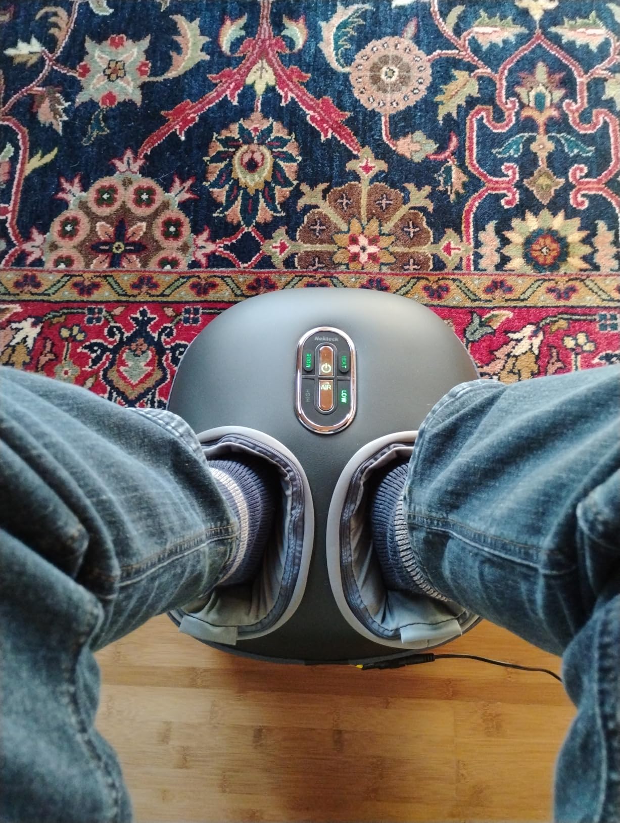 Nekteck Shiatsu Foot Massager with Heat [2026 Upgraded], 3 Modes Deep Kneading Therapy Air Compression, Feet Massage for Plantar Fasciitis customer photo 1