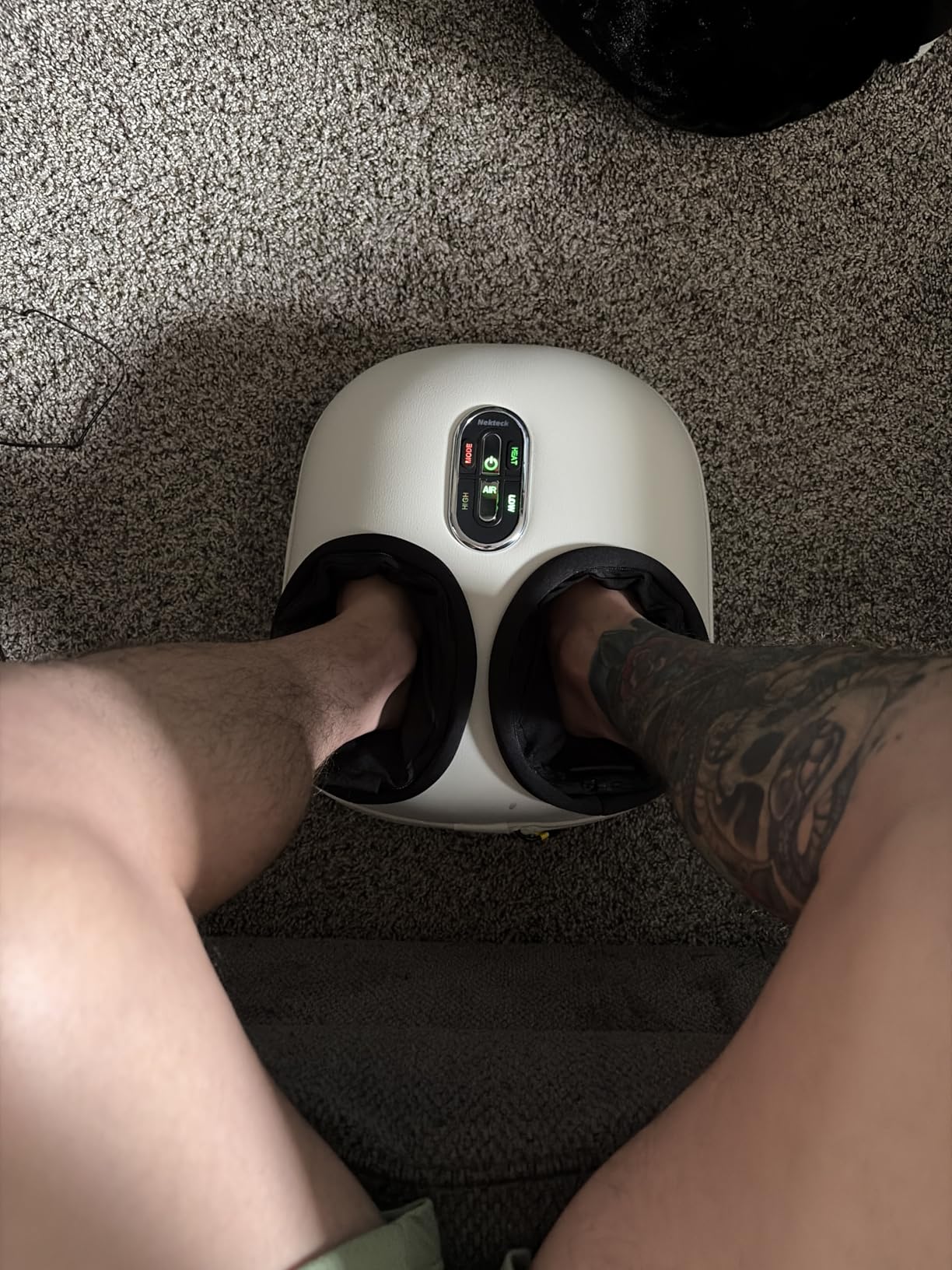 Nekteck Shiatsu Foot Massager with Heat [2026 Upgraded], 3 Modes Deep Kneading Therapy Air Compression, Feet Massage for Plantar Fasciitis customer photo 2