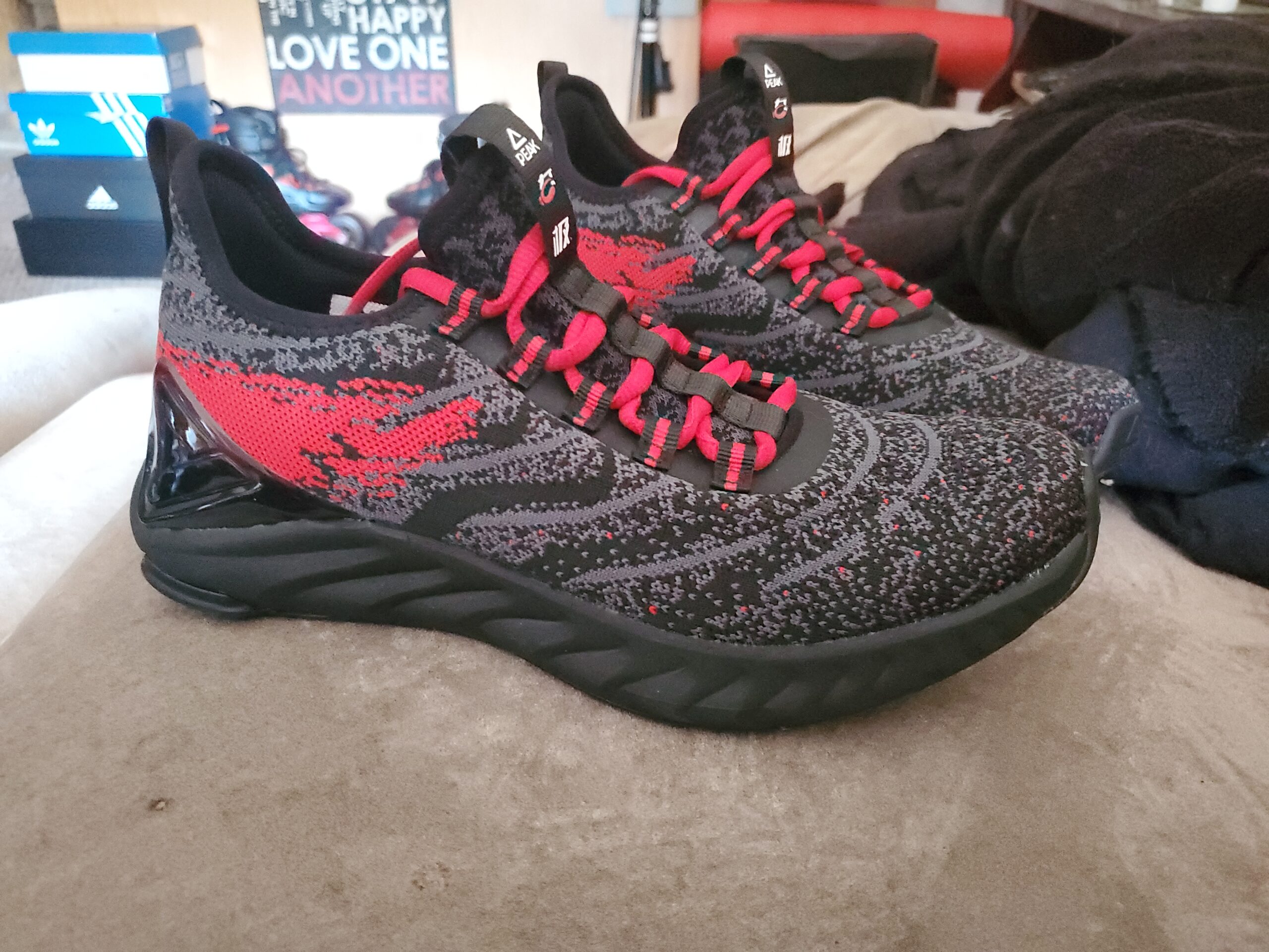 PEAK Mens Comfortable Running Shoes Taichi King Adaptive Smart Cushioning Supportive Training Sneakers for Walking, Tennis, Fitness, Gym customer photo 2