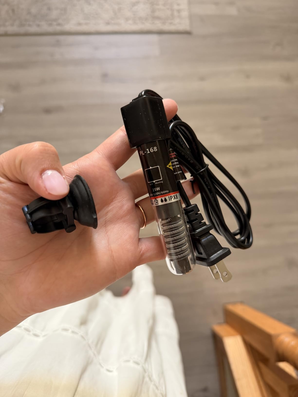 PULACO 25Watt Mini Aquarium Submersible Betta Heater with Free Thermometer Strip for 1-6 Gallon Fish Tanks (Preset 78F) customer photo 1