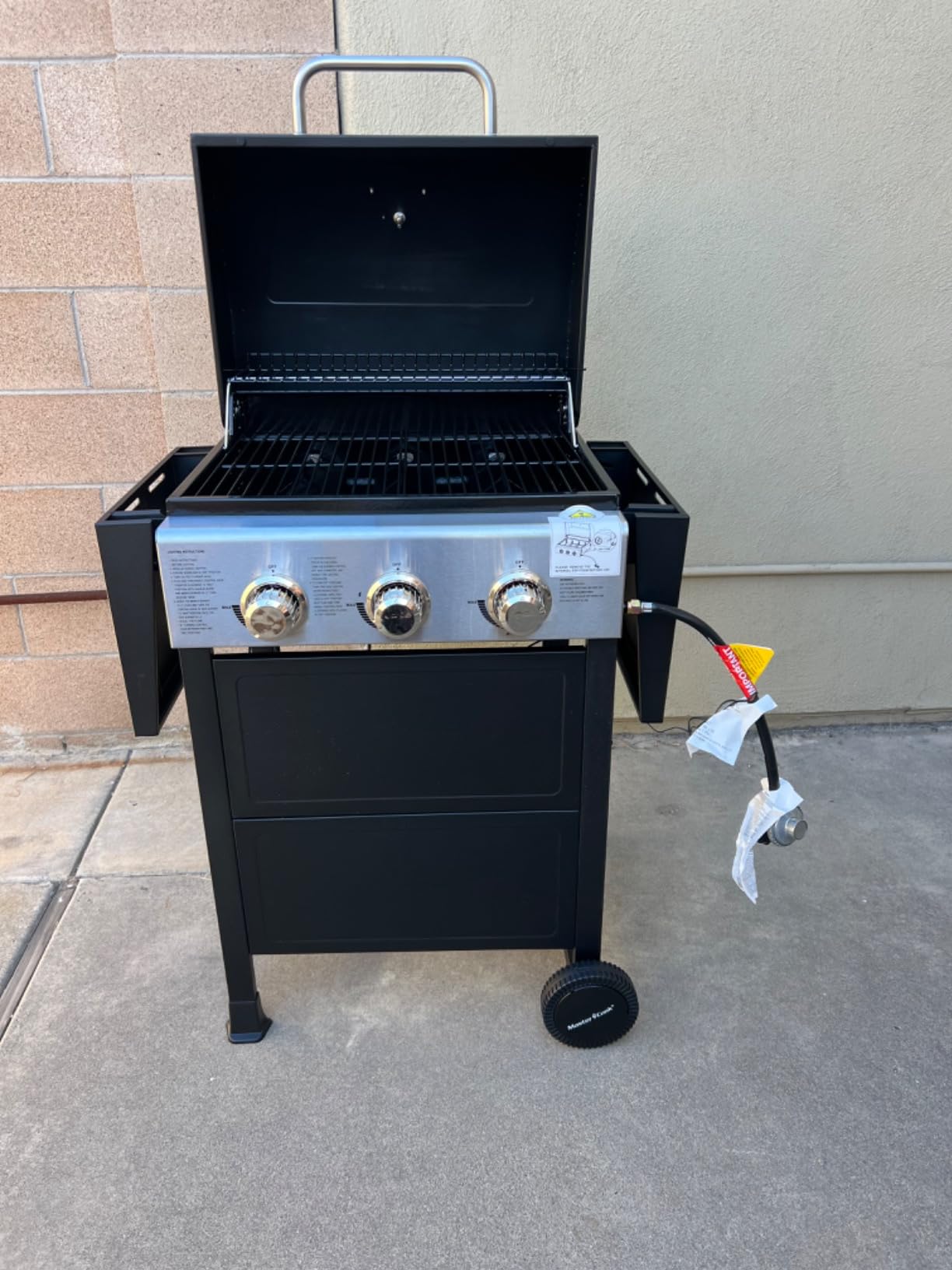 MASTER COOK 3 Burner BBQ Propane Gas Grill, 472 Sq. In. Cooking Area, 30,000 BTU Stainless Steel Barbecue Grill with Two Foldable Shelves customer photo 1
