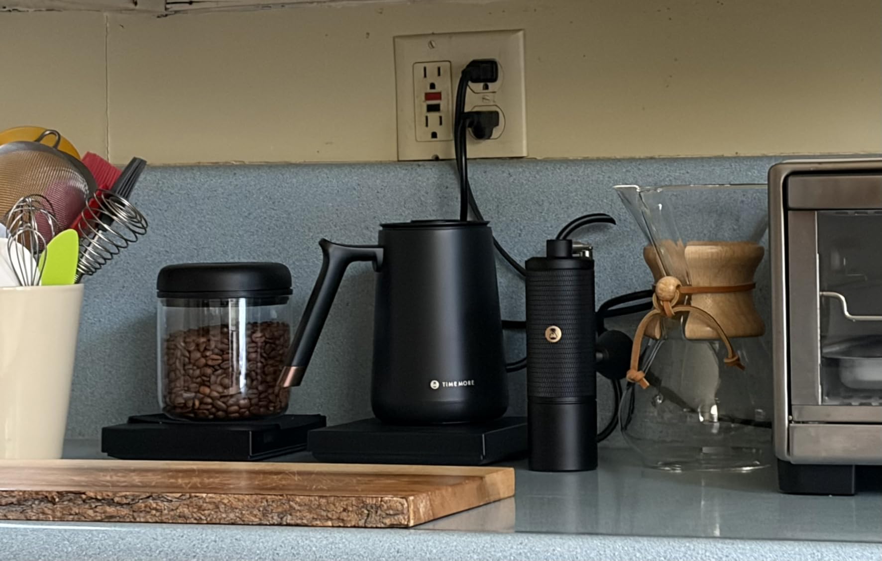 TIMEMORE Chestnut C2 Manual Coffee Grinder Capacity 25g with CNC Stainless Steel Tapered Burr - Internal Adjustable Setting, Double Bearing Positioning, French Press Coffee for Hand Grinder Gift customer photo 1