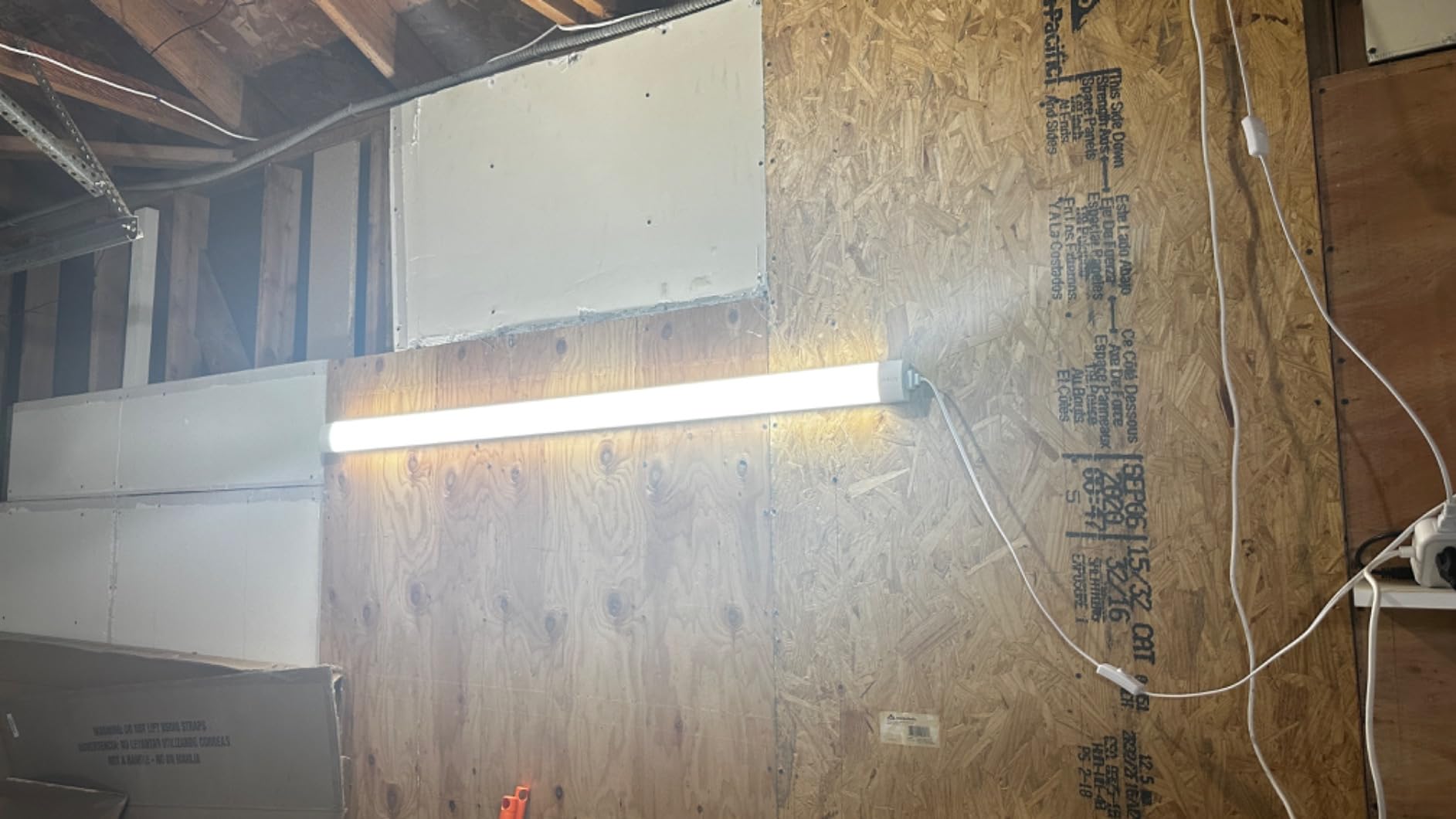 Airand Utility LED Shop Lights Fixture 4FT 2FT with Plug Linkable, 2PCS Water-Proof led Closet Lights 5000K Under Cabinet Lighting, Tube Lights 36W for Garage Kitchen Bathroom Workbench customer photo 1