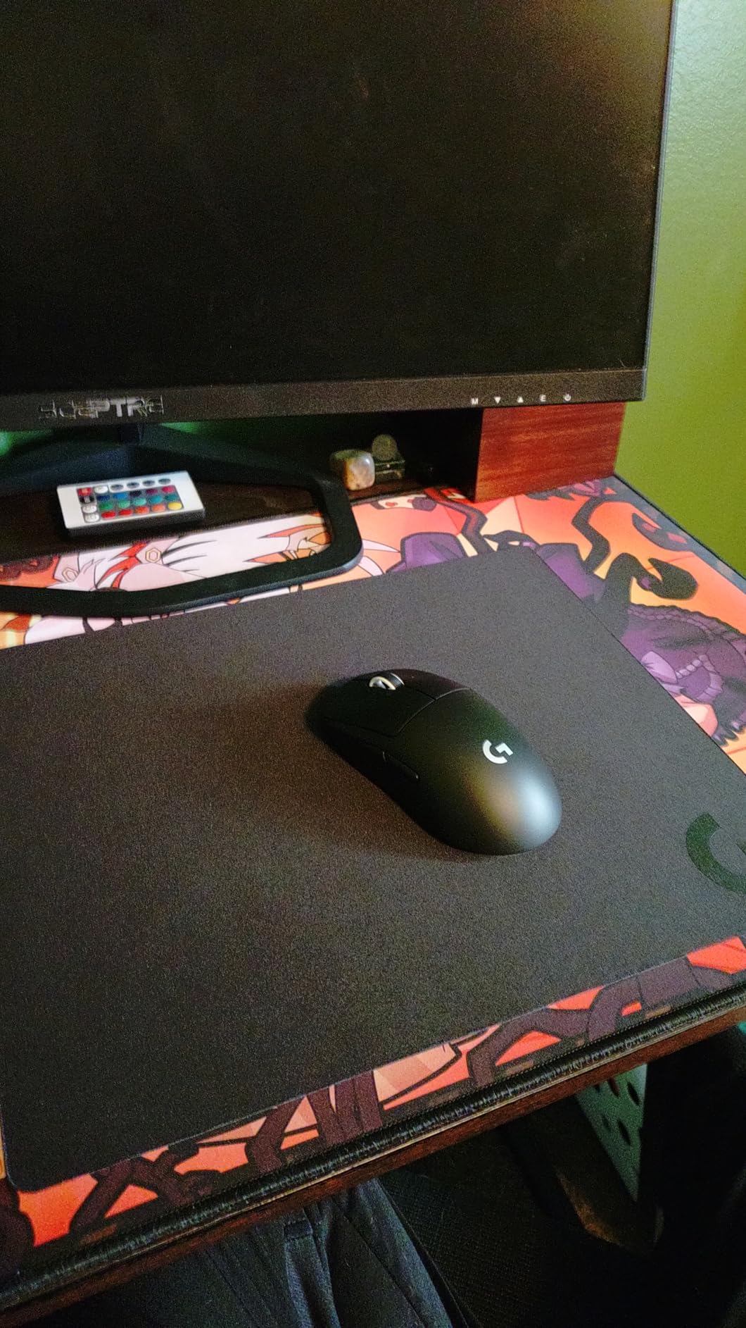 Logitech G PRO X Superlight Wireless Gaming Mouse, Ultra-Lightweight, Hero 25K Sensor, 25,600 DPI, 5 Programmable Buttons, Long Battery Life, Compatible with PC/Mac - Black customer photo 2