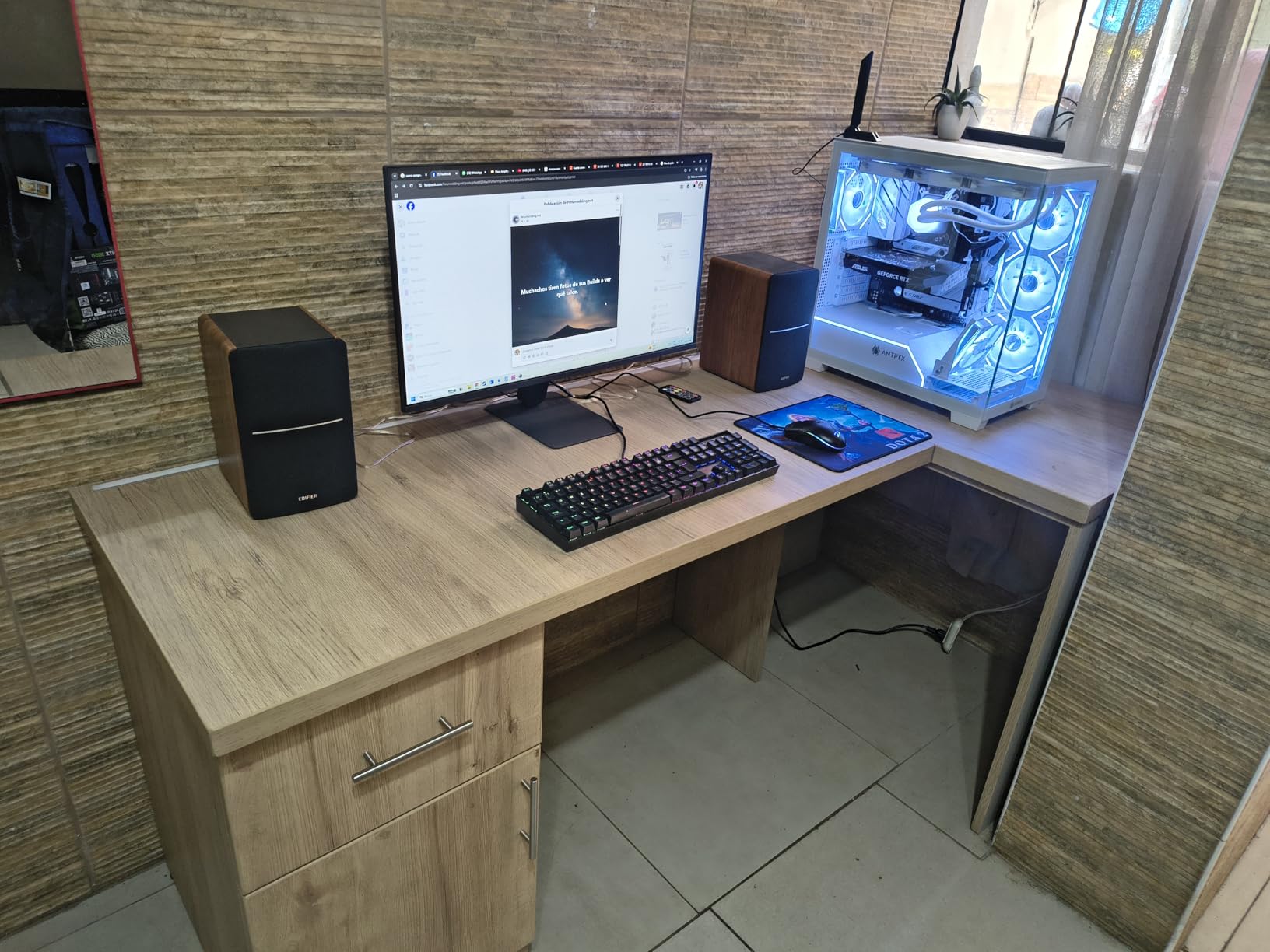 Edifier R1280Ts Powered Bookshelf Speakers - 2.0 Stereo Active Near Field Monitors - Studio Monitor Speaker - 42 Watts RMS with Subwoofer Line Out customer photo 1