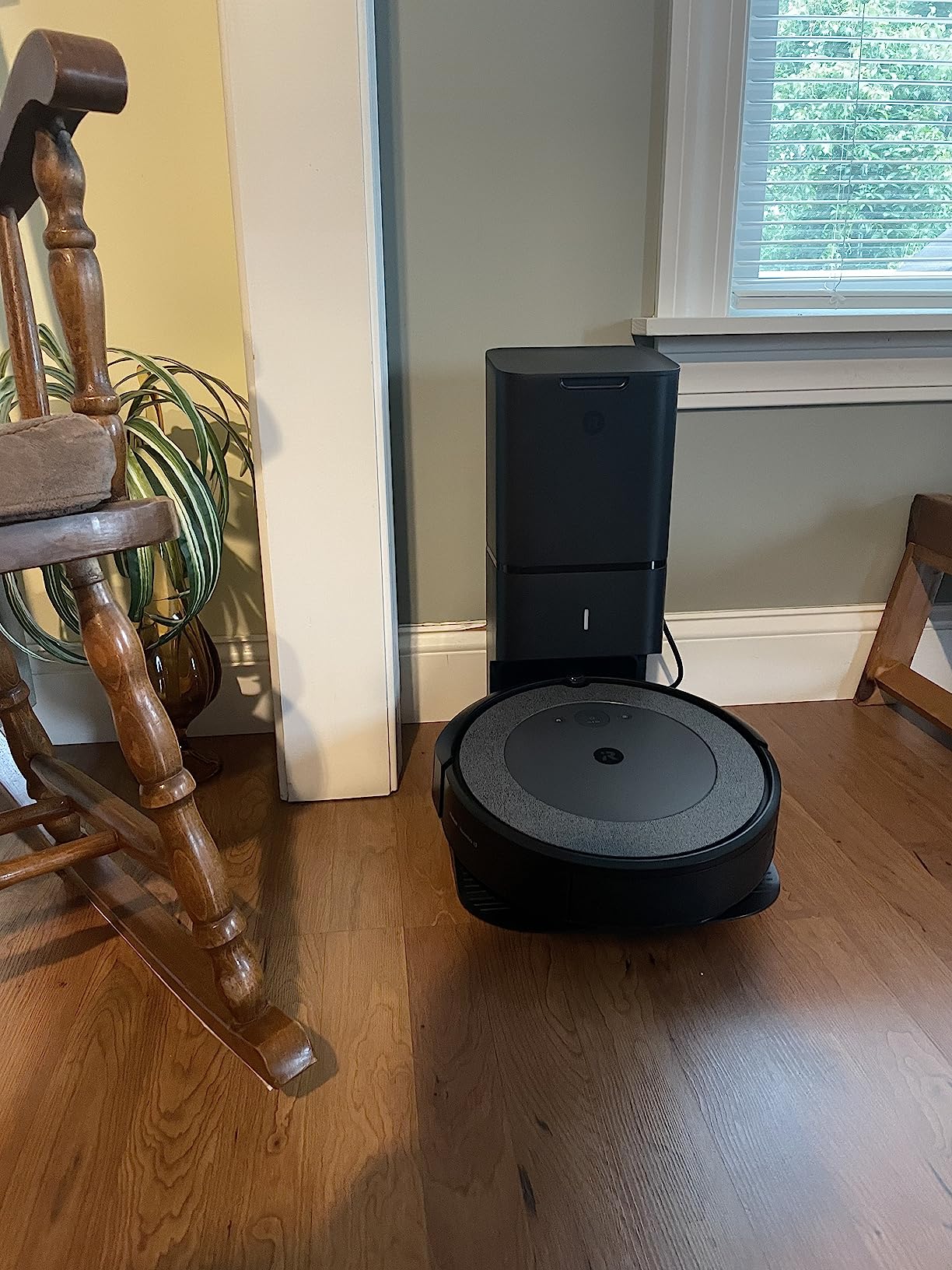 iRobot Roomba i3+ EVO (3550) Self-Emptying Robot Vacuum - Now Clean by Room with Smart Mapping, Empties Itself for Up to 60 Days, Works with Alexa, Ideal for Pet Hair, Carpets, Roomba i3+ customer photo 2