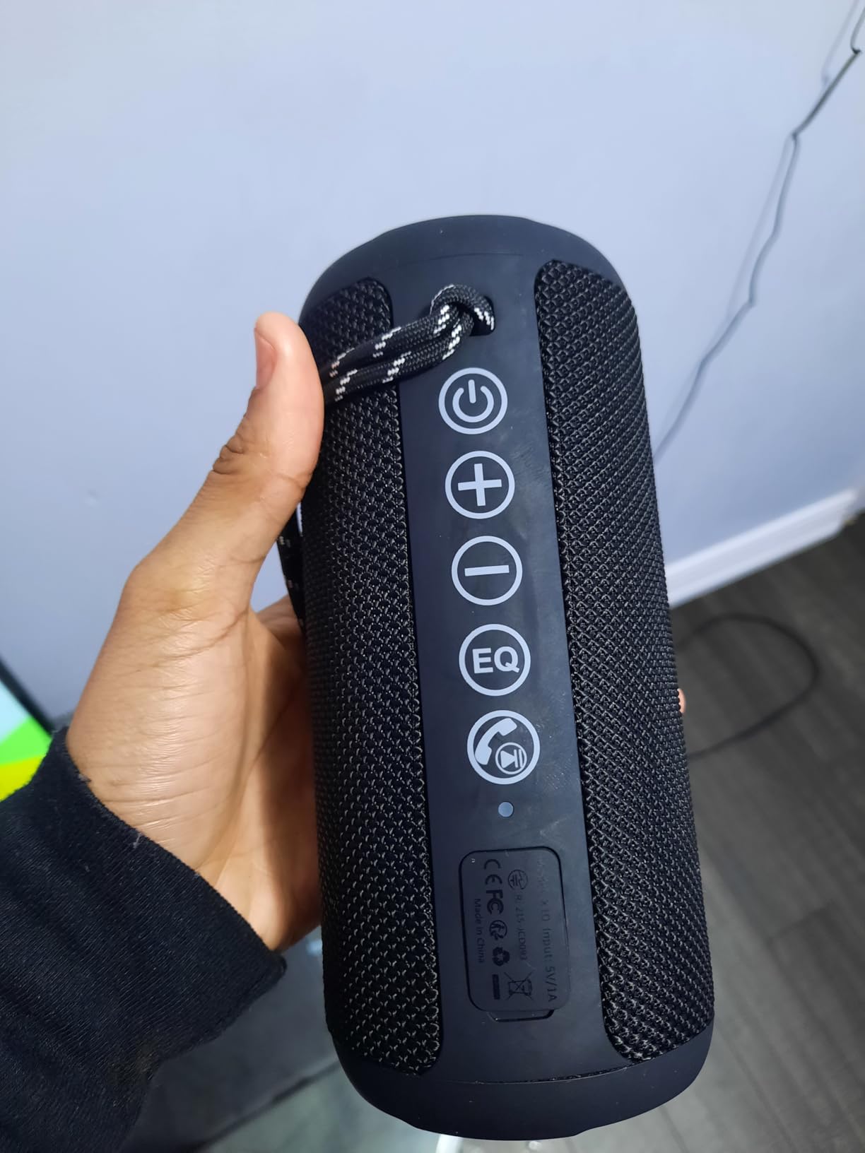 Ortizan Portable Bluetooth Speaker (1nd Gen), IPX7 Waterproof, Wireless, Big Sound and Deep Bass, TWS Pairing, 30Hrs of Playtime, for Home/Party/Outdoor/Beach, Birthday Gifts for Men Women - Black customer photo 2