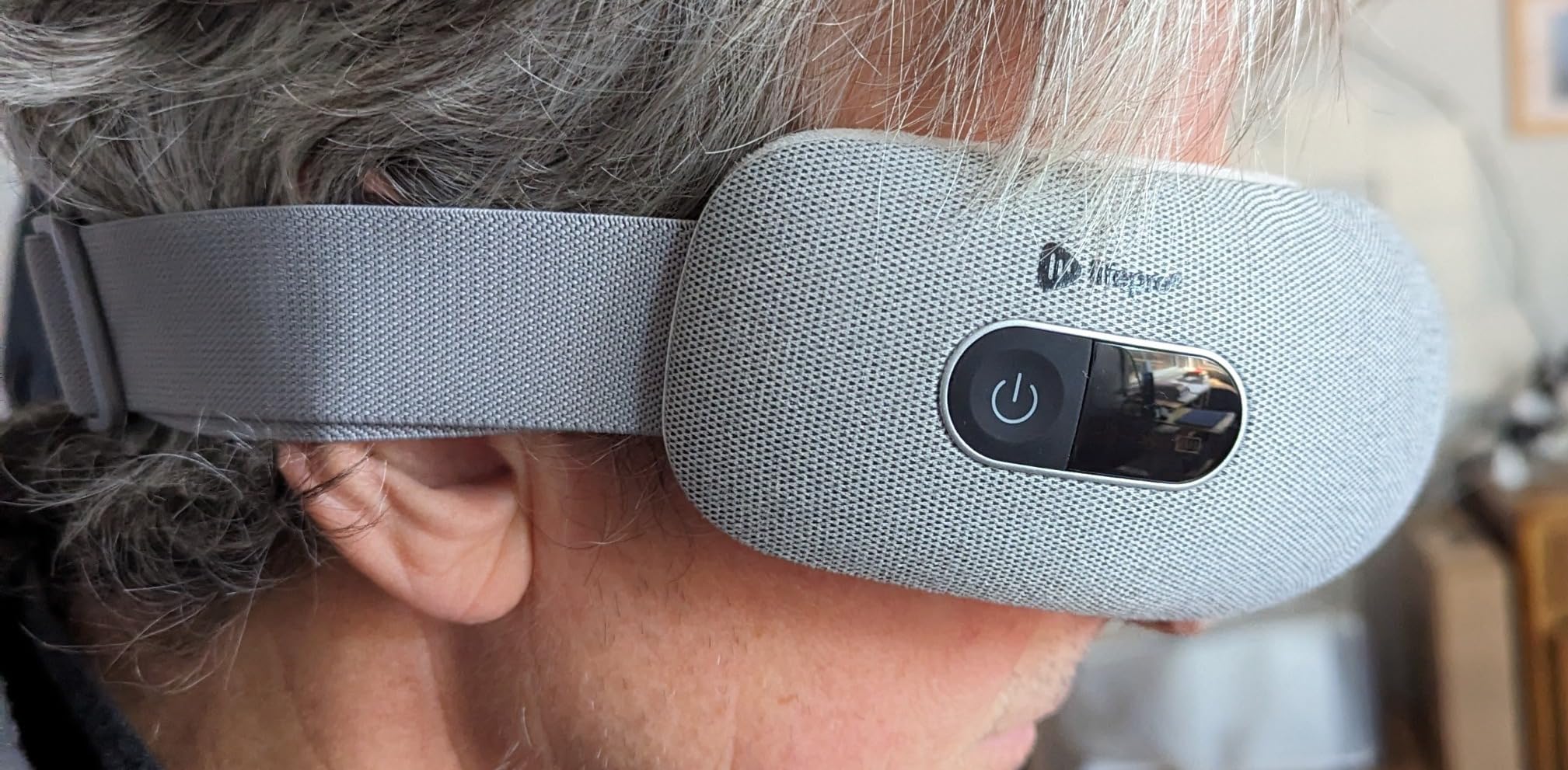 LifePro Portable Eye Massager with Heat and Vibration - Oculax 4 Soothing Modes for Compression Massage customer photo 1