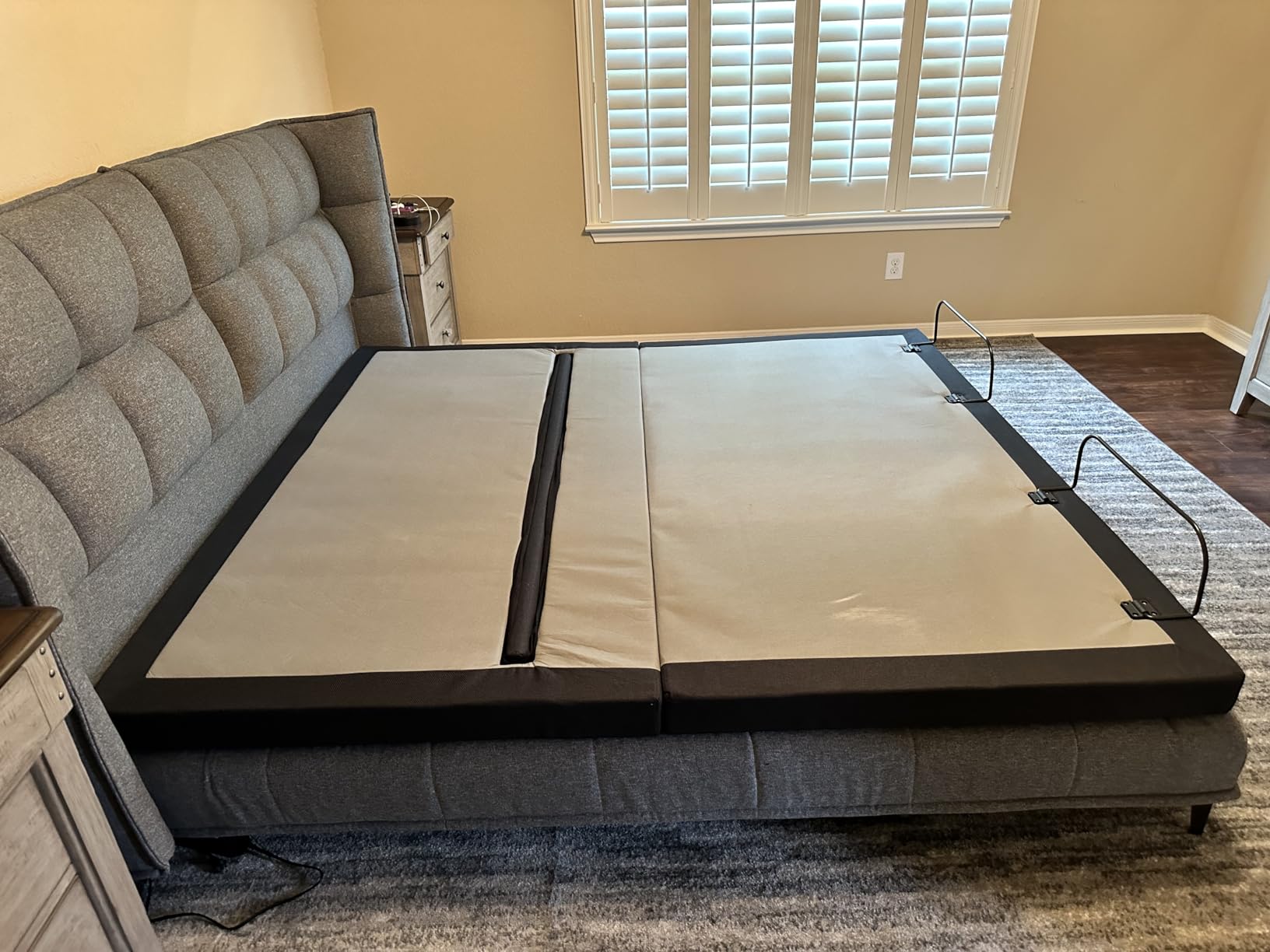 Sven & Son Bliss Adjustable Bed Base-Frame Only, Head and Foot Lift, Lumbar Support, Head-Pillow-Tilt, Massage, Under-Bed Lights, USB, Memory Positions, Zero Gravity - Split King customer photo 1