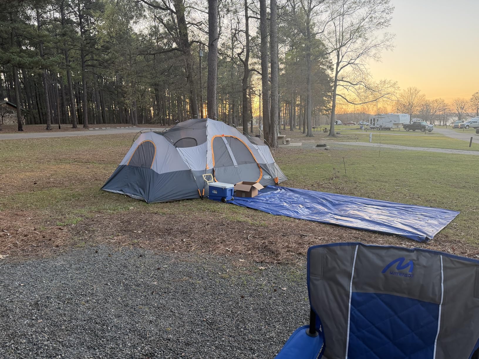 UNP Camping Tent 10-Person-Family Tents, Parties, Music Festival Tent, Big, Easy Up, 5 Large Mesh Windows, Double Layer, 2 Room, Waterproof, Weather Resistant, 18ft x 9ft x78in customer photo 1