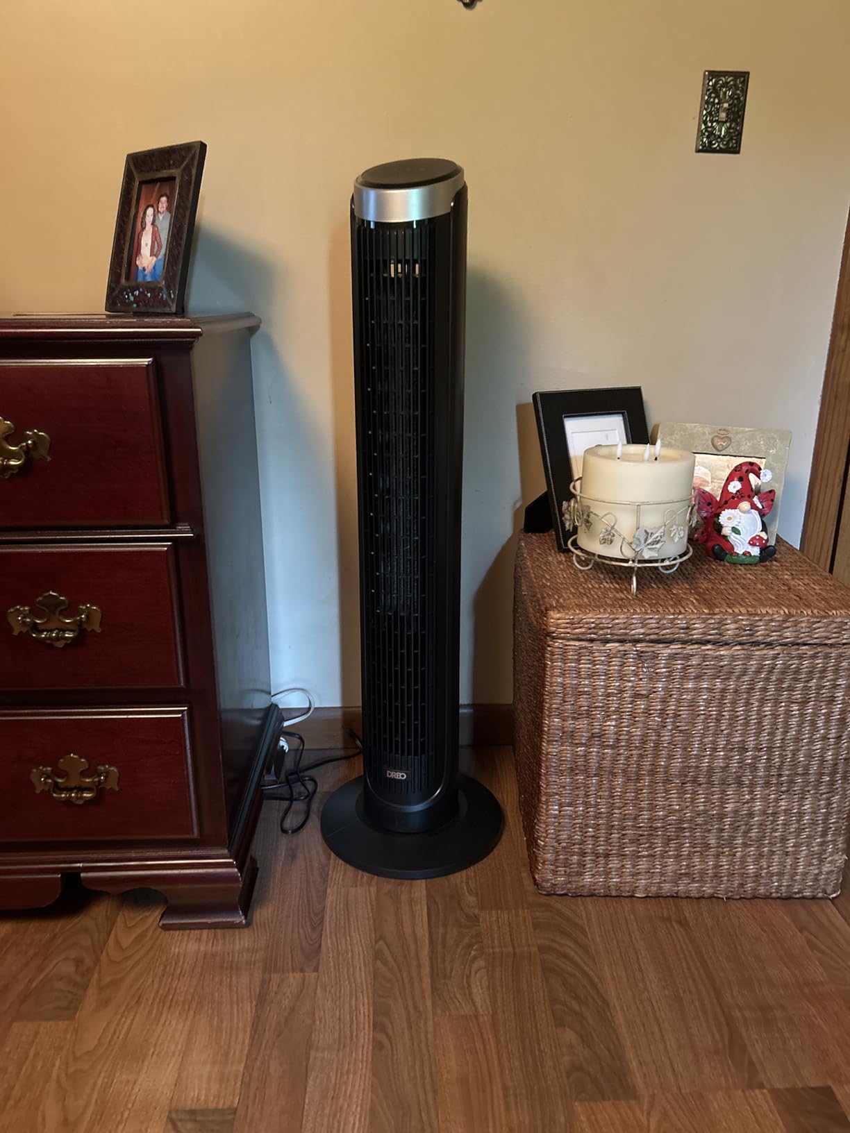 DREO Tower Fan for Bedroom, 90° Oscillating Fans that Blow Cold Air, 5 Speeds, 4 Modes with 26ft/s Velocity, 12H & 28dB Quiet Timer, Remote, Touch, 40