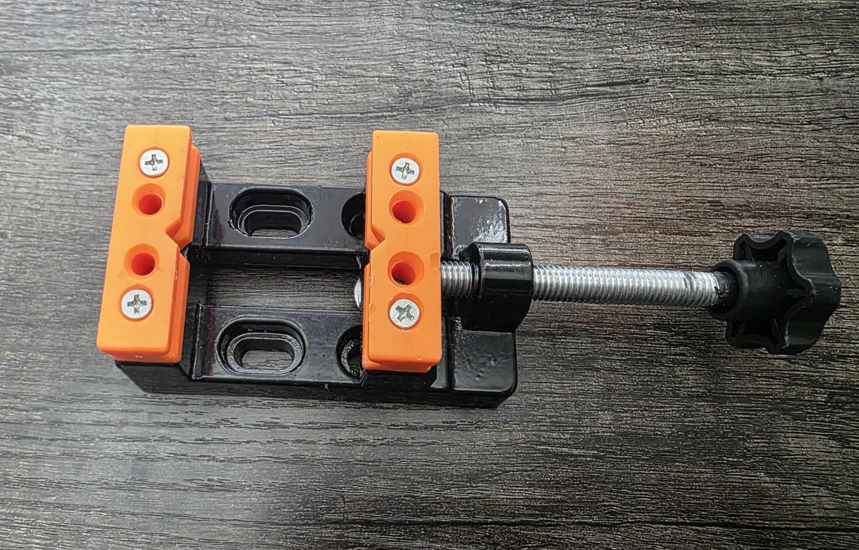 Mini Bench Vice Clamp Mini Flat Clamp Opening Parallel Table Vise for Watch Repairing Sculpture Craft Jewelry DIY Carving Tool customer photo 1