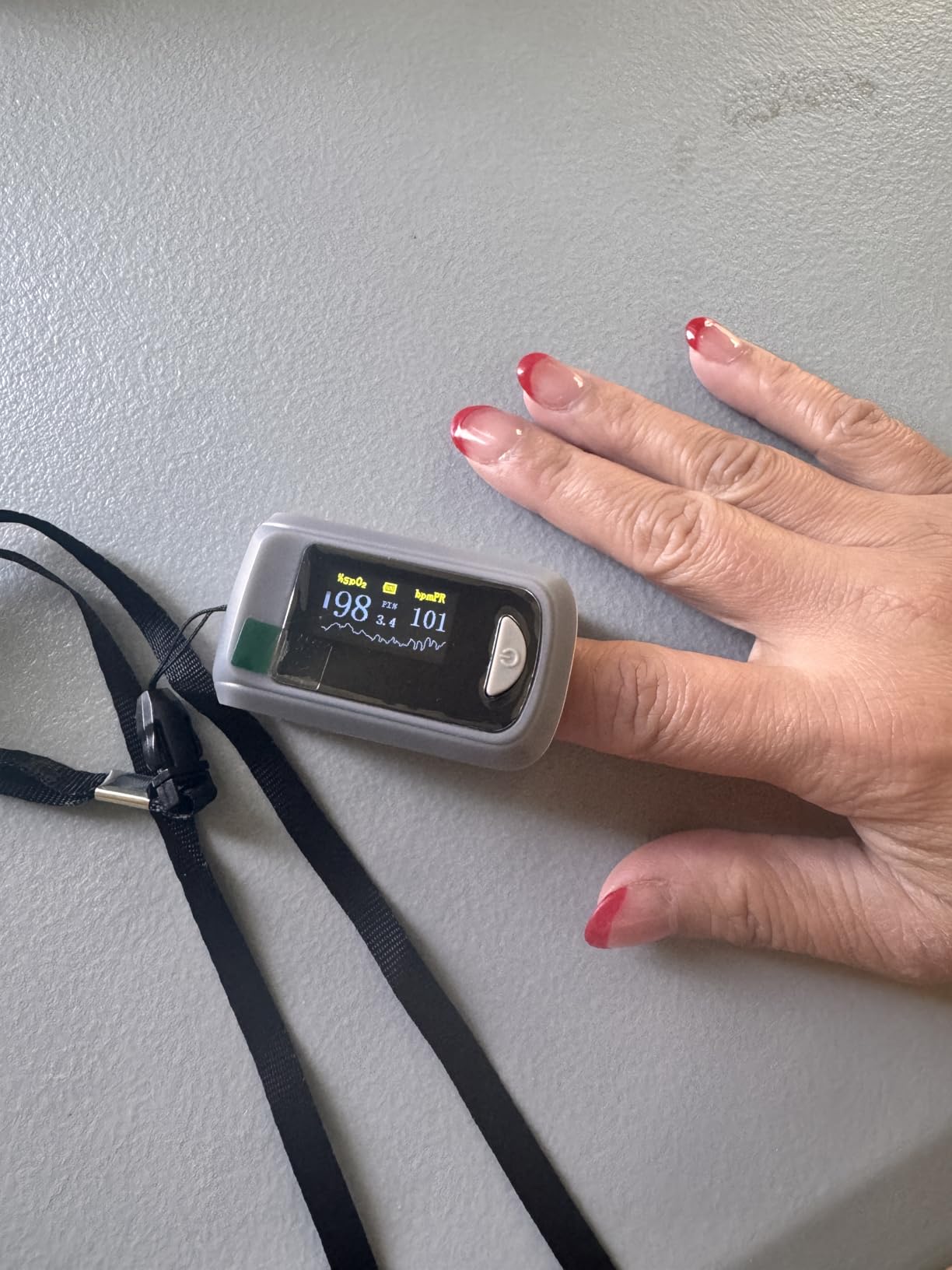 Healthtree JKS50B Pulse Oximeter Fingertip - Blood Oxygen monitor with Signal Strength, Fast 5-8s Reading, Large OLED Display customer photo 1