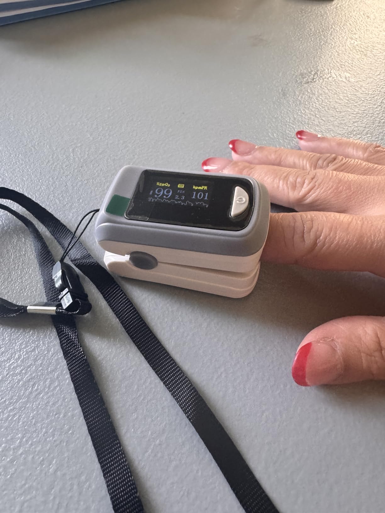 Healthtree JKS50B Pulse Oximeter Fingertip - Blood Oxygen monitor with Signal Strength, Fast 5-8s Reading, Large OLED Display customer photo 2