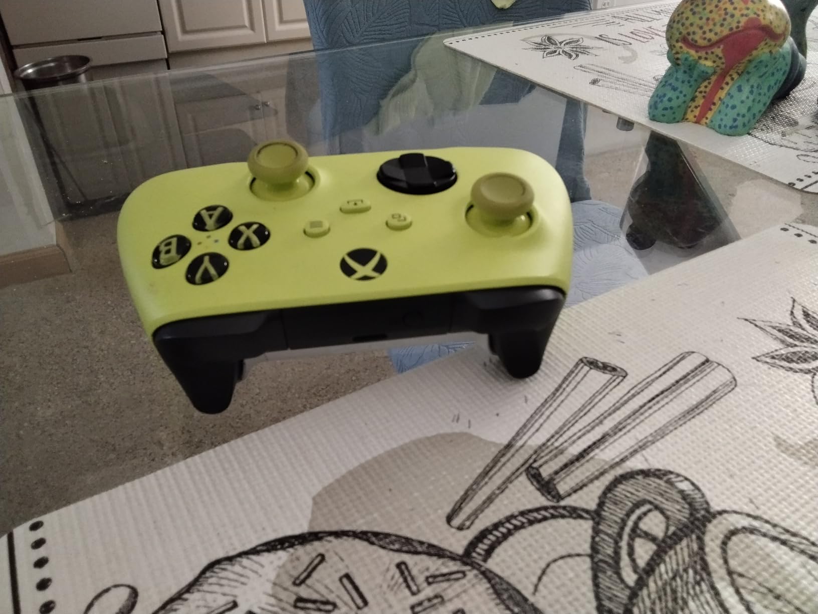 Xbox Wireless Gaming Controller | Electric Volt | Console, PC, & Android | Textured Grip | Wireless, Bluetooth, USB-C Connectivity customer photo 1
