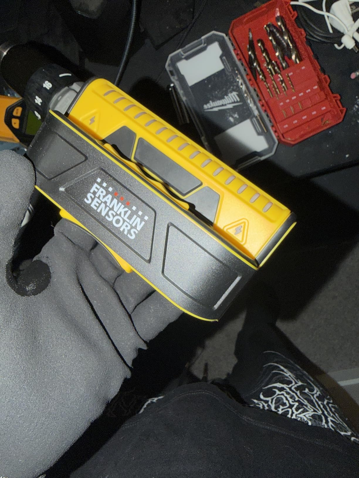 Franklin Sensors ProSensor M150/X990 Stud Finder with Live Wire Detection and 9-Sensors, Wood & Metal Stud Detector/Wall Scanner, Made in The USA customer photo 2