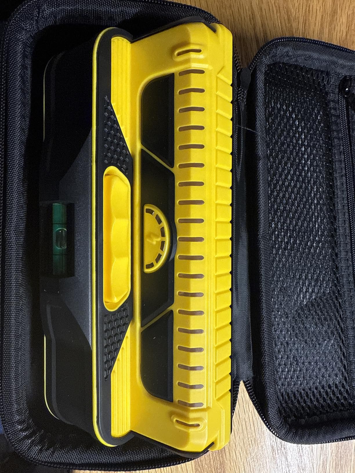 Franklin Sensors Prosensor M210 Stud Finder With 13-Sensors, Wood & Metal Stud Detector/Wall Scanner, Live Wire Detection, Made in the USA customer photo 2