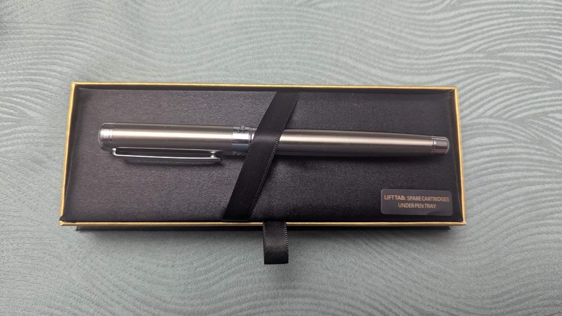 Scriveiner British Racing Green Fountain Pen - Stunning Luxury Pen with Chrome Finish, Schmidt Nib (Medium), Best Pen Gift Set customer photo 2