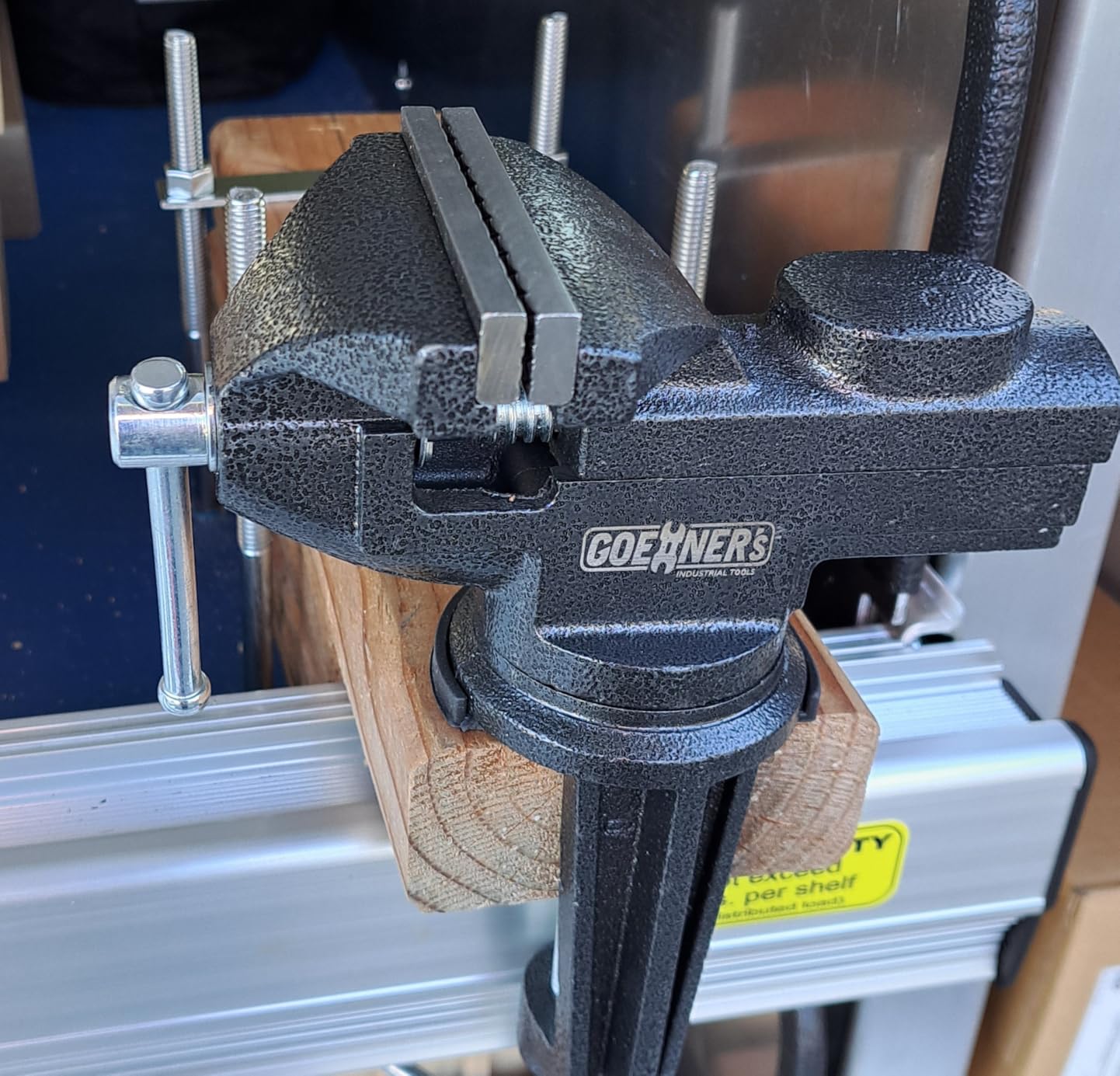 Table Vise or Bench Vise 3.2 Inch, 360° Swivel Clamp-On Vise Portable Home Vice with Large Anvil for Woodworking, Cutting Conduit, Drilling, Metalworking customer photo 2