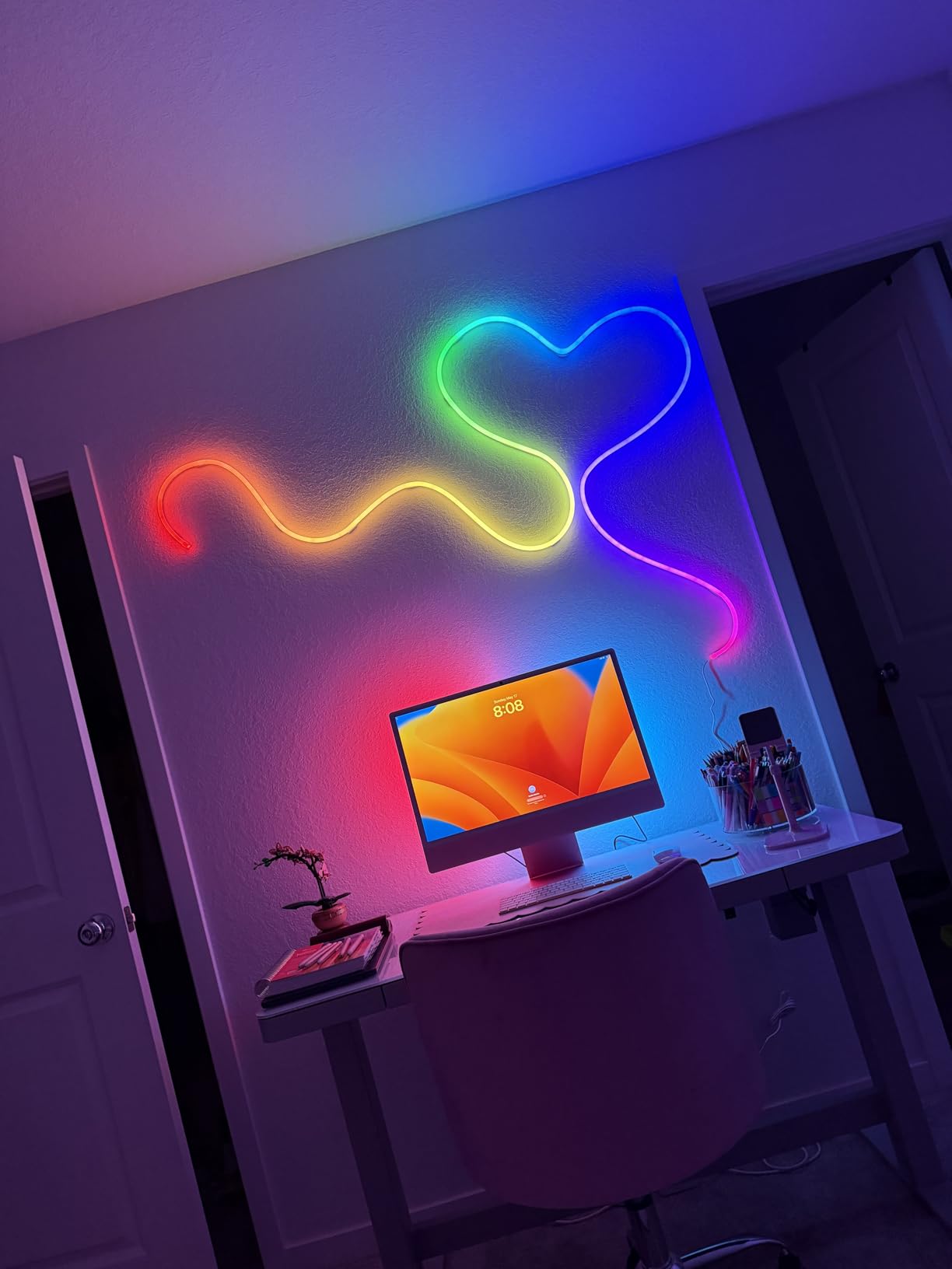 Govee Smart LED Light Bars, Work with Alexa and Google Assistant, RGBICWW WiFi TV Backlights with Scene and Music Modes for Gaming, PC, Living Room Decoration, Black customer photo 2