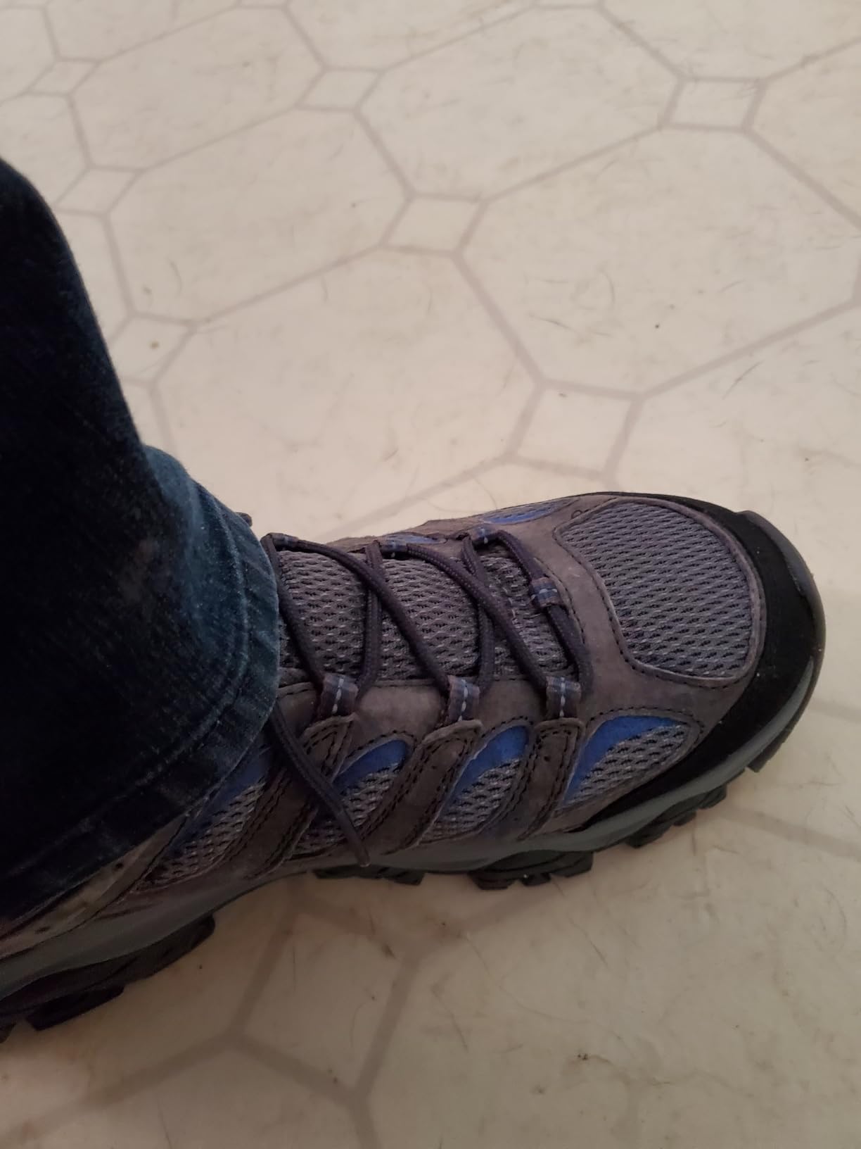 Merrell Men's Moab 3 Mid Hiking Boot (Non-Waterproof) customer photo 1