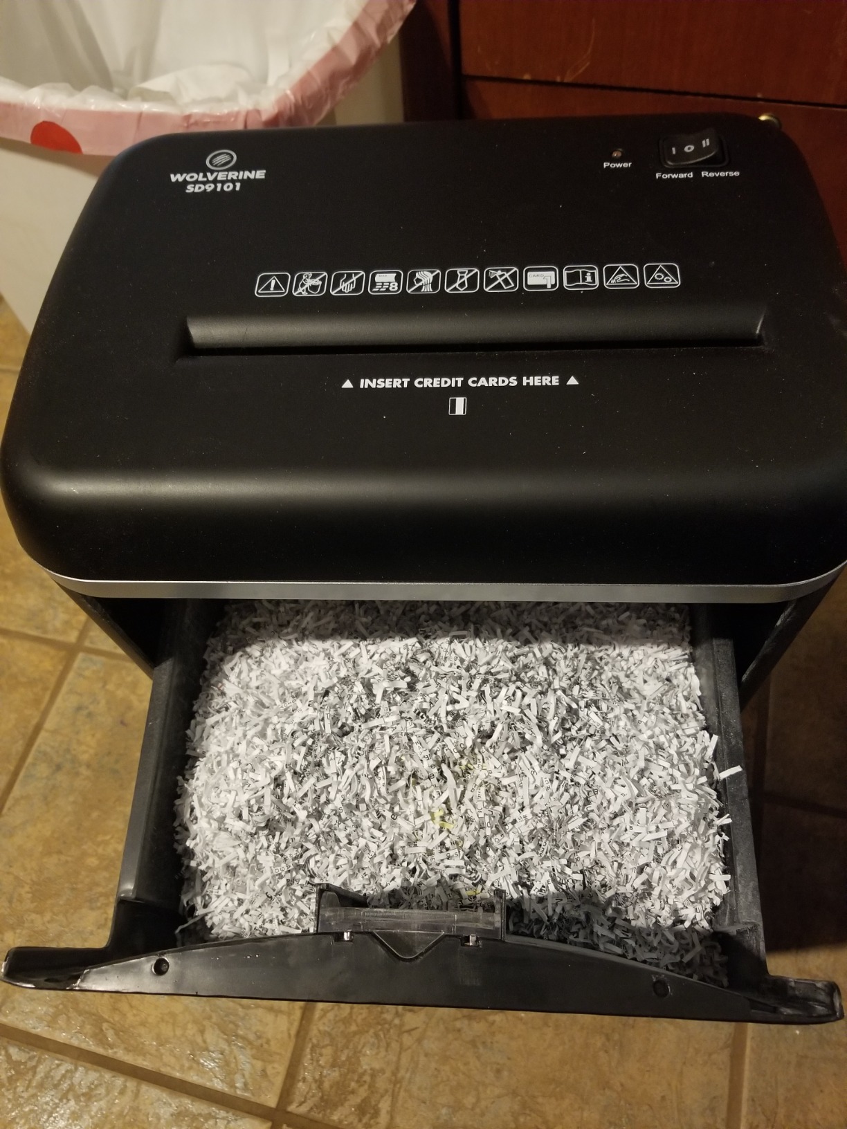 Wolverine 10-Sheet Super Micro Cut High Security Level P-5 Heavy Duty Paper/CD/Card Ultra Quiet Shredder for Home Office by 60 Mins Running Time and 6 Gallons Pullout Waste Bin SD9112 (Black ETL) customer photo 1