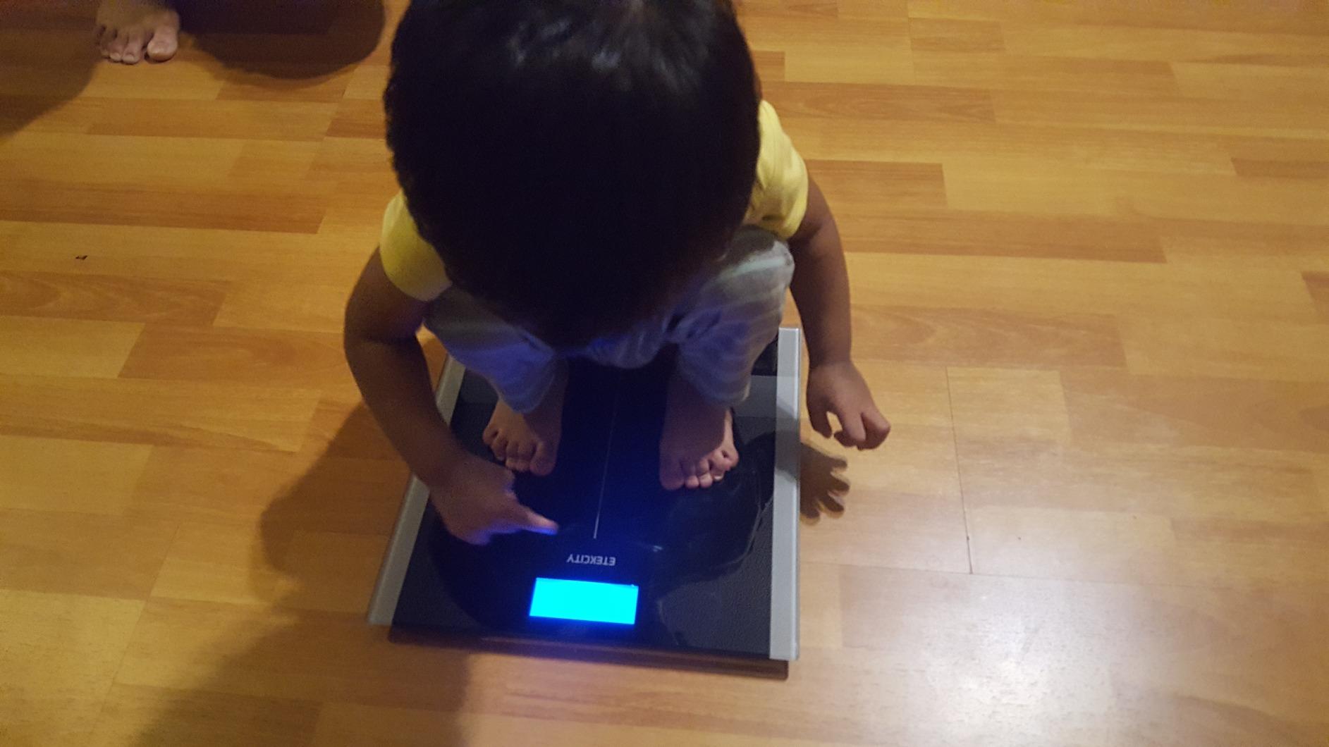 Etekcity FSA&HSA Eligible Smart Scale for Body Weight Fat, Digital Weighing Machine for Accurate BMI Muscle Mass Composition, Apple Health Compatible Fitness Equipment customer photo 2