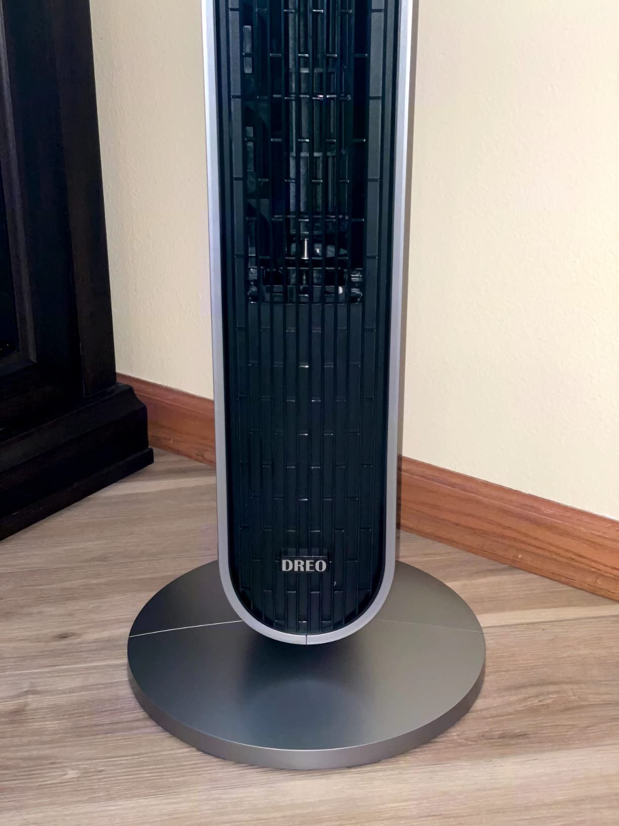DREO Tower Fan for Bedroom, 42 Inch 120° Oscillating Fan, 20dB Quiet DC Motor, 28ft/s Velocity Bladeless Standing Fan with 12 Speeds, 4 Modes, 12H Timer Cooling Fans for Home, Living Room customer photo 2