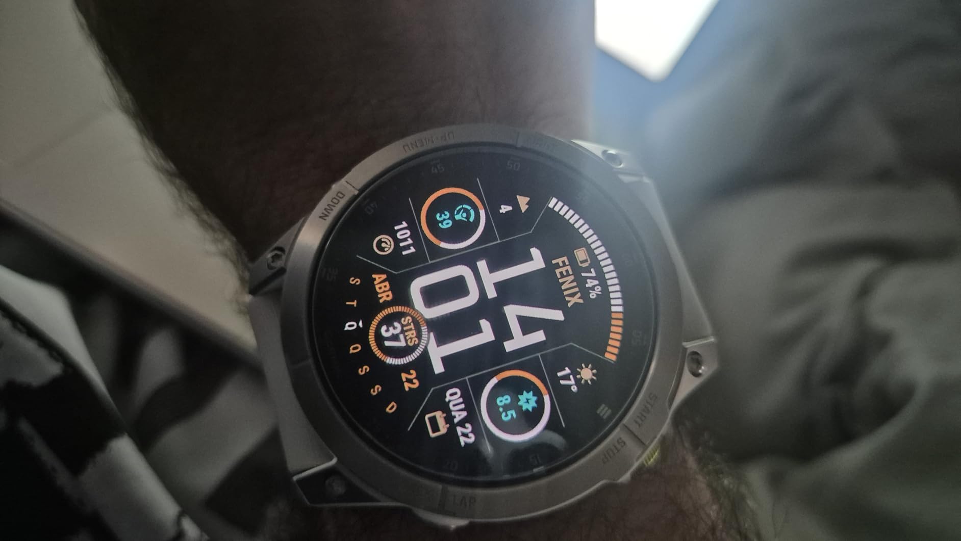 Garmin epix Gen 2, Premium Active smartwatch, Health and Wellness Features, Touchscreen AMOLED Display, Adventure Watch with Advanced Features, White Titanium customer photo 1
