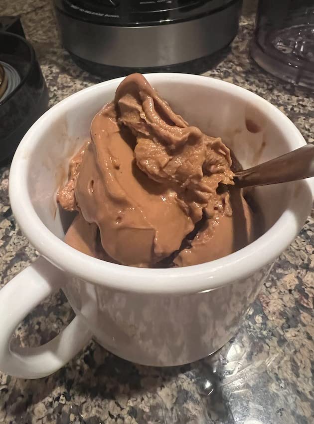Ninja CREAMi Ice Cream Maker | 7-in-1 - IceCream, Gelato, Sorbet, Milkshakes, Mix-ins, Smoothie Bowls & More | Includes (1) Dishwasher Safe 16 oz. Pint with storage lid | Black | NC299AMZ customer photo 1