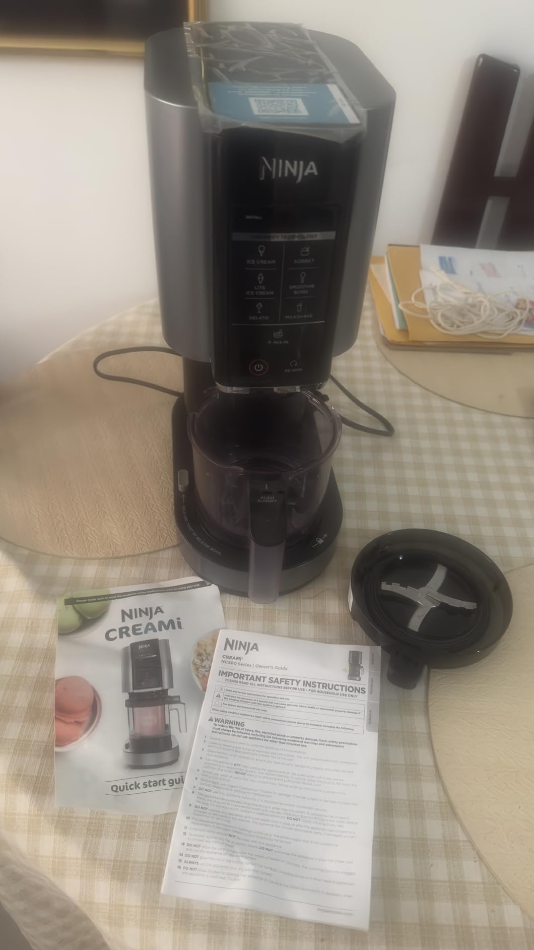 Ninja CREAMi Ice Cream Maker | 7-in-1 - IceCream, Gelato, Sorbet, Milkshakes, Mix-ins, Smoothie Bowls & More | Includes (1) Dishwasher Safe 16 oz. Pint with storage lid | Black | NC299AMZ customer photo 2